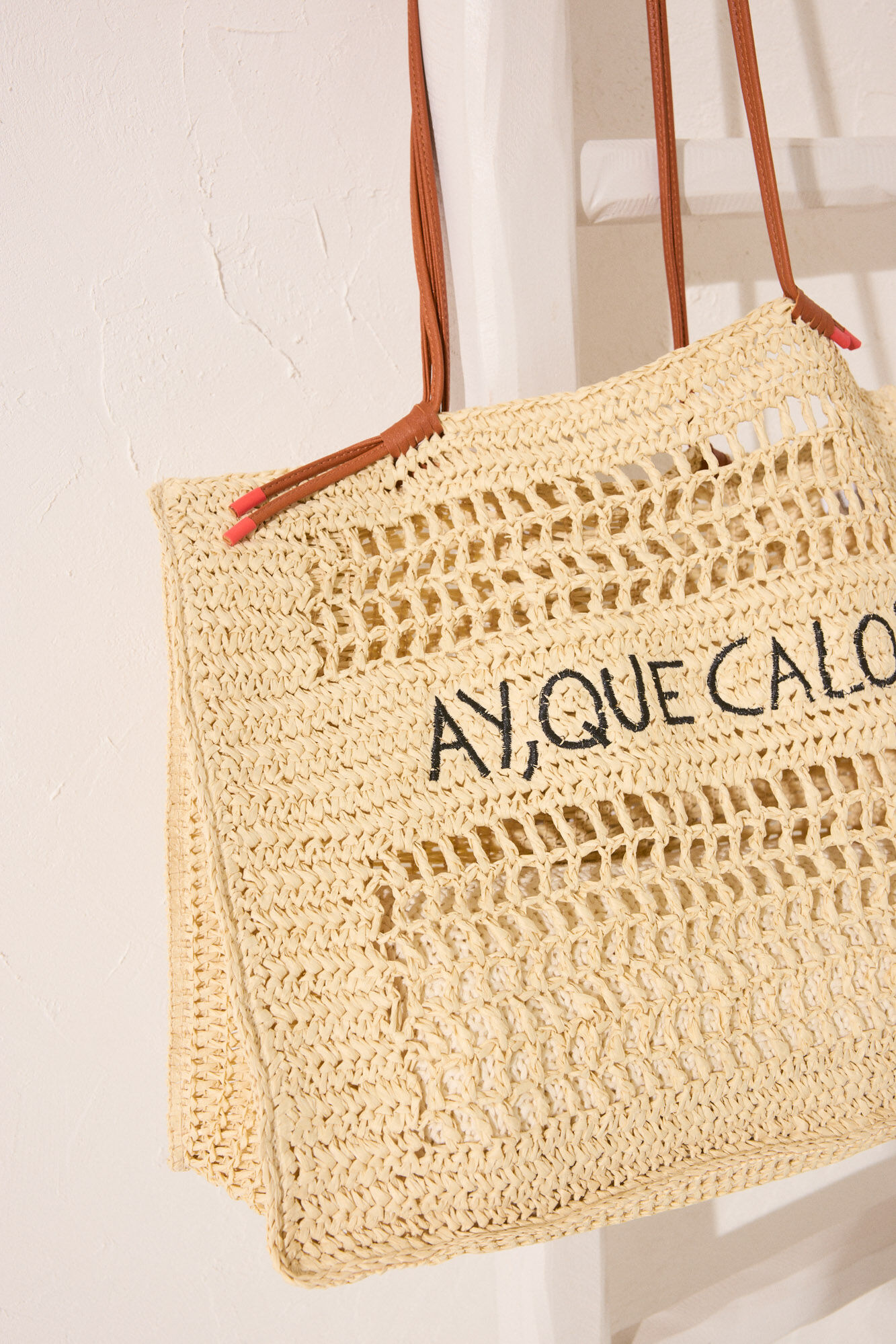 Women'secret Bolsa grande de rafia , bolsa caf&eacute;