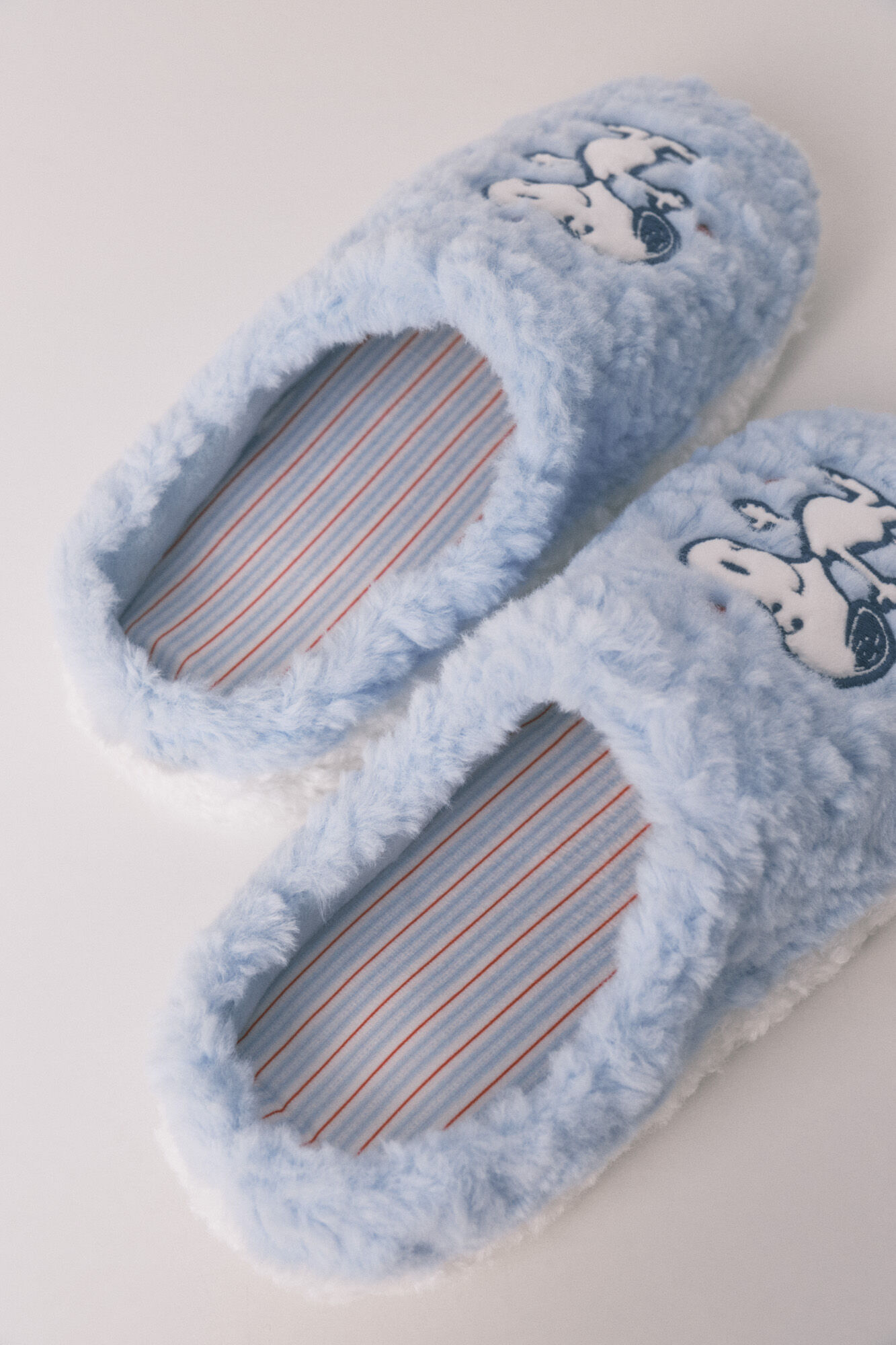 Women'secret Pantuflas cerradas de borreguito Snoopy azul