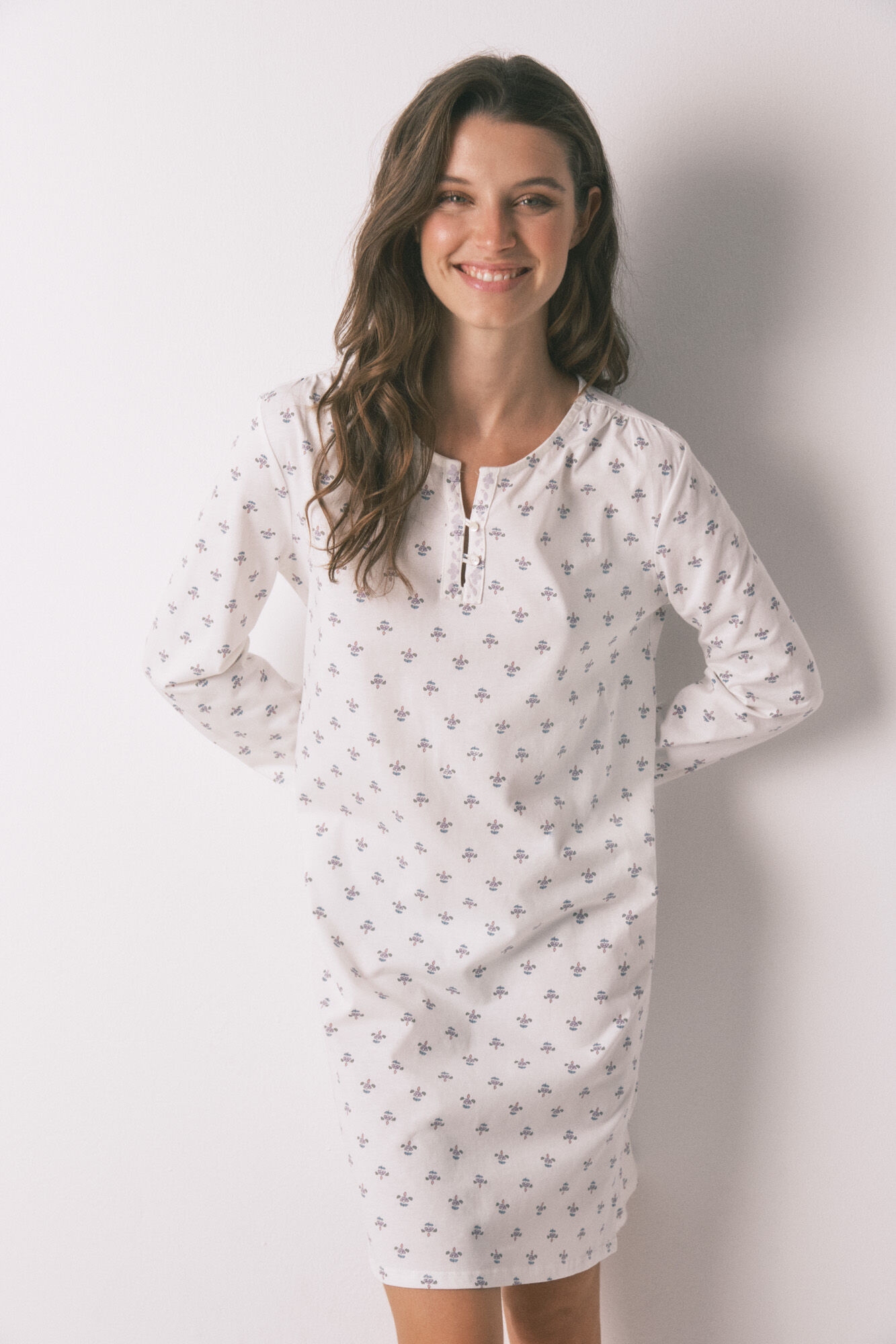 Women'secret camis&oacute;n floral de manga larga 100% algod&oacute;n marfil