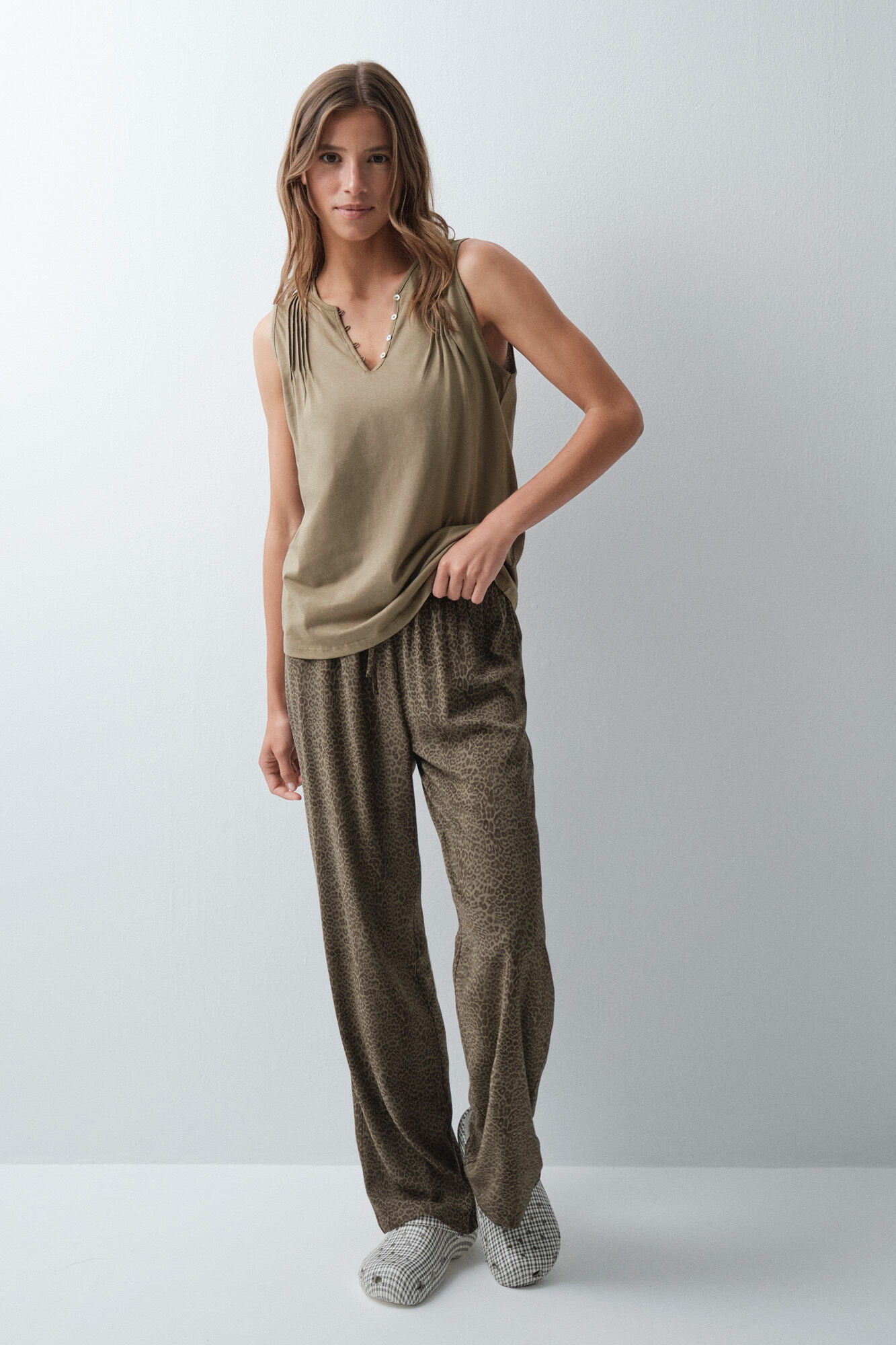 Women'secret Pantal&oacute;n largo con estampado animal
