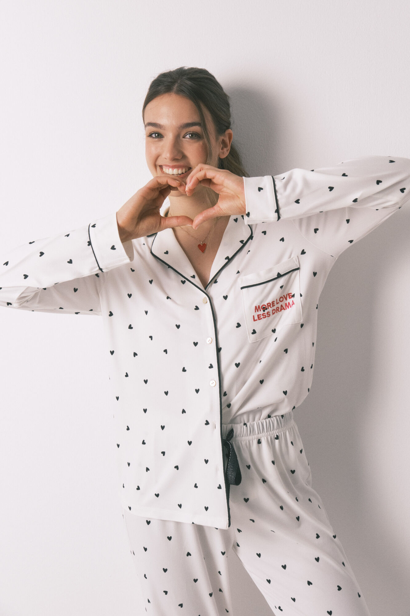 Women'secret Pijama camisera larga estampado de corazones