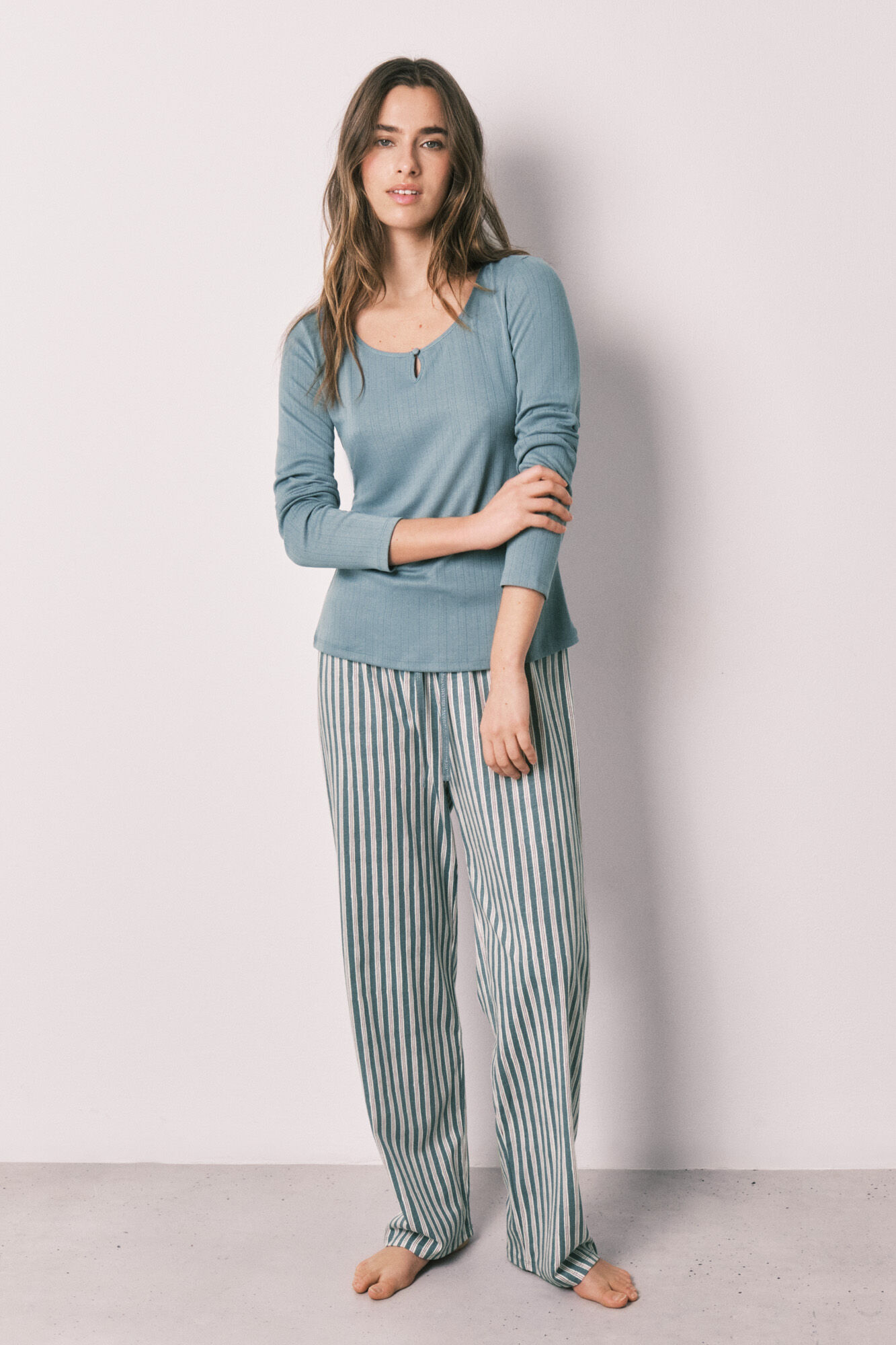 Women'secret Pijama larga estampado de rayas verde azul