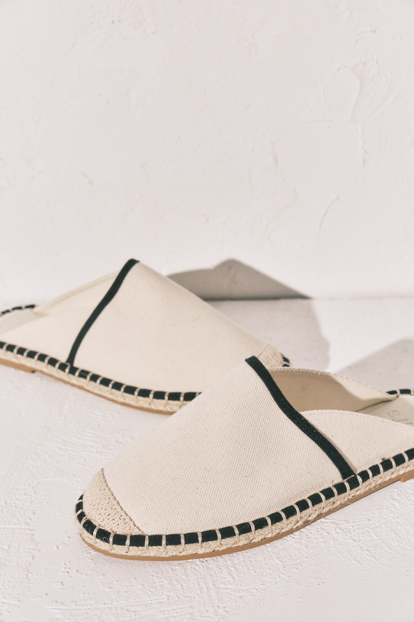 Women'secret Alpargata mule bicolor caf&eacute;