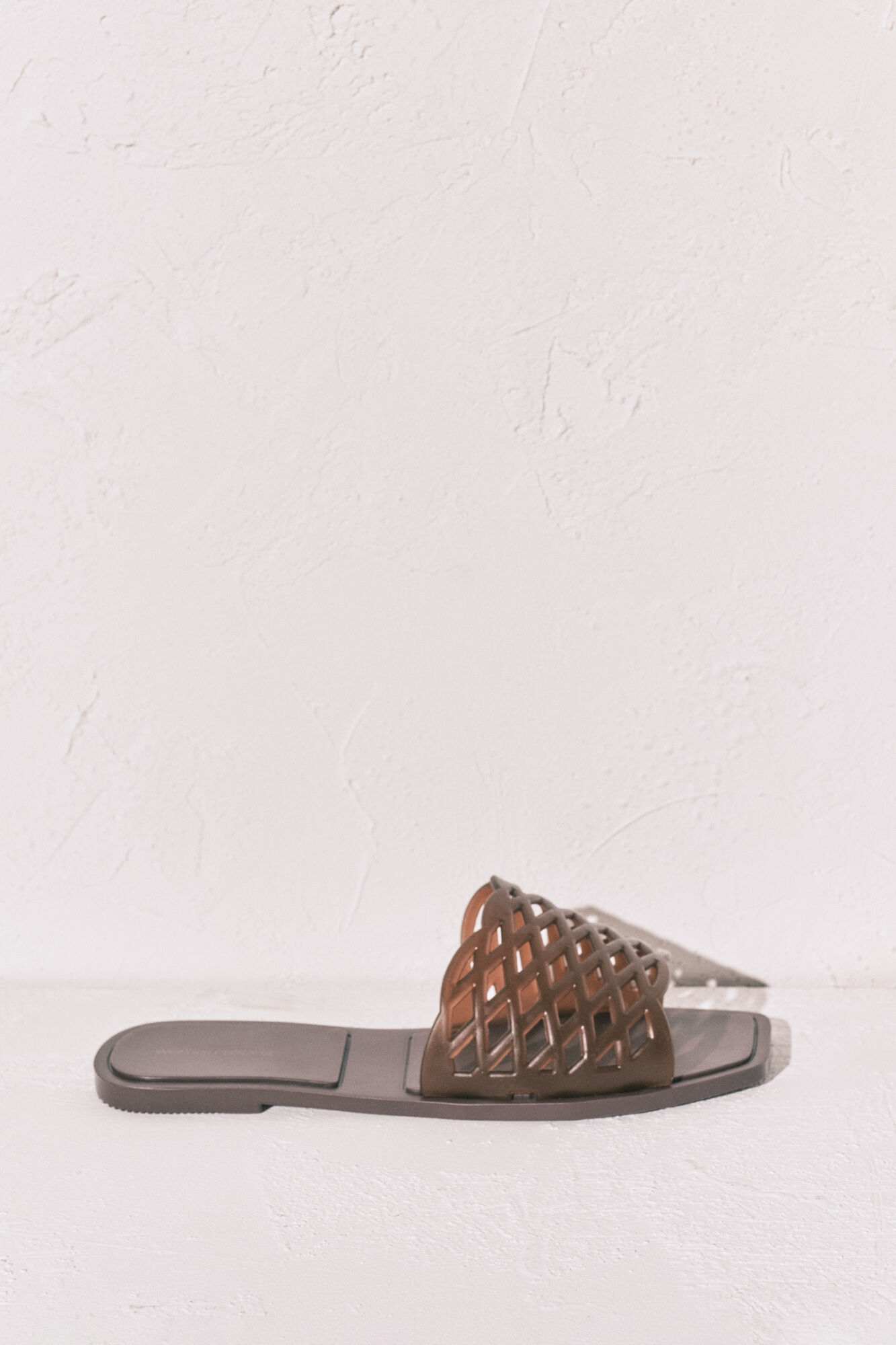 Women'secret Sandalias planas jelly caf&eacute; caf&eacute;