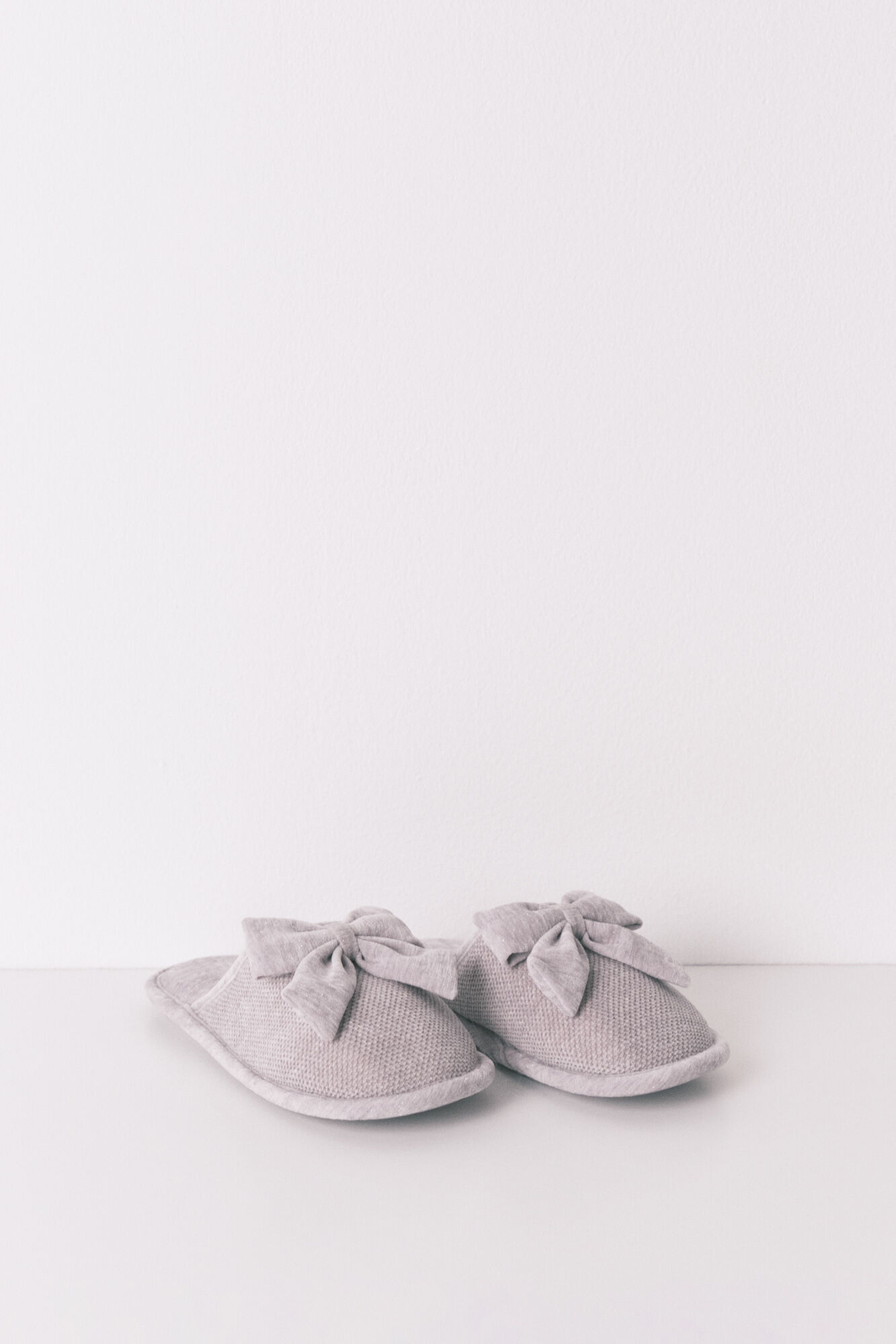 Women'secret Pantuflas para casa cerradas de chenilla gris gris