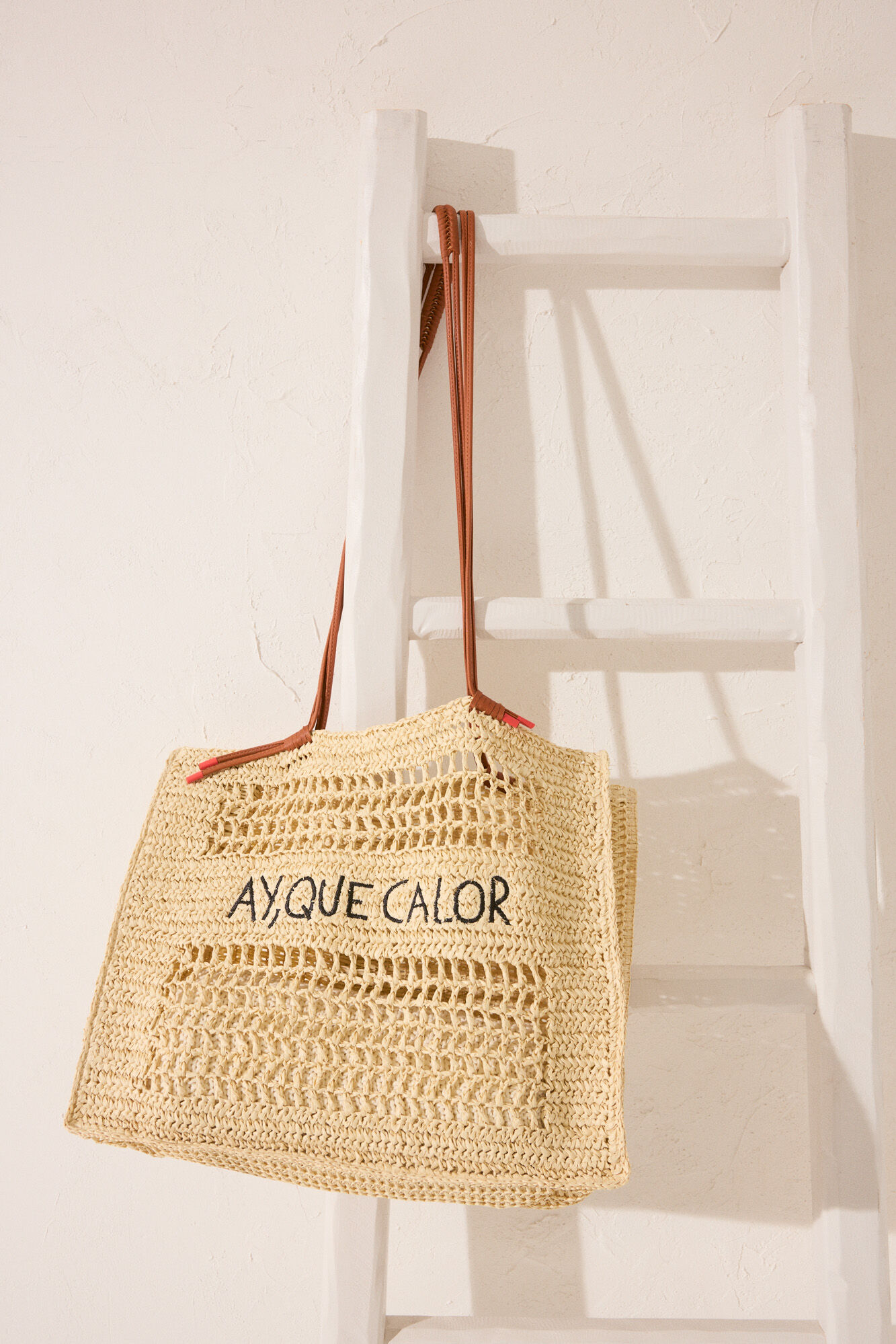 Women'secret Bolsa grande de rafia , bolsa caf&eacute;