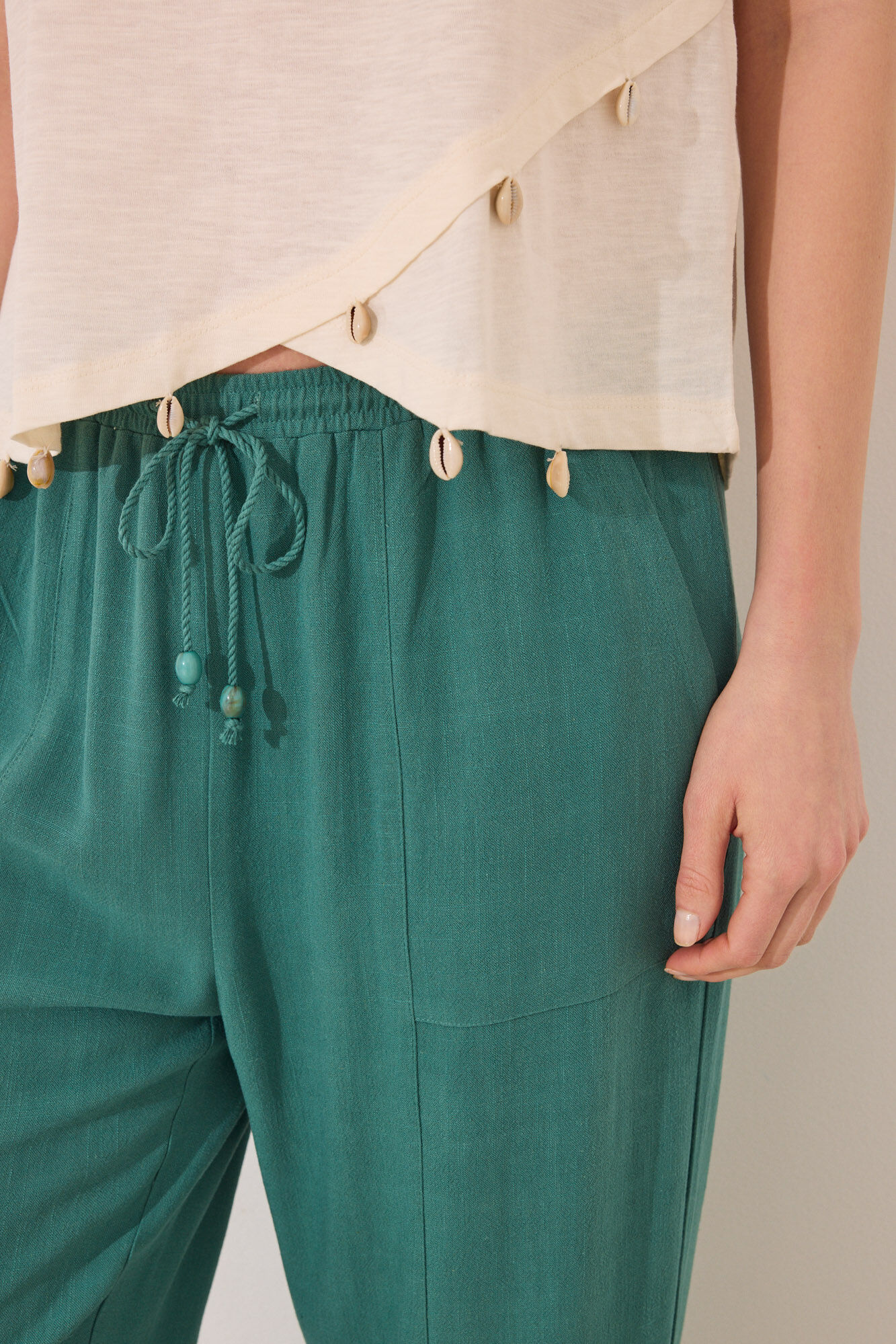 Women'secret Pantal&oacute;n capri de lino y viscosa verde verde