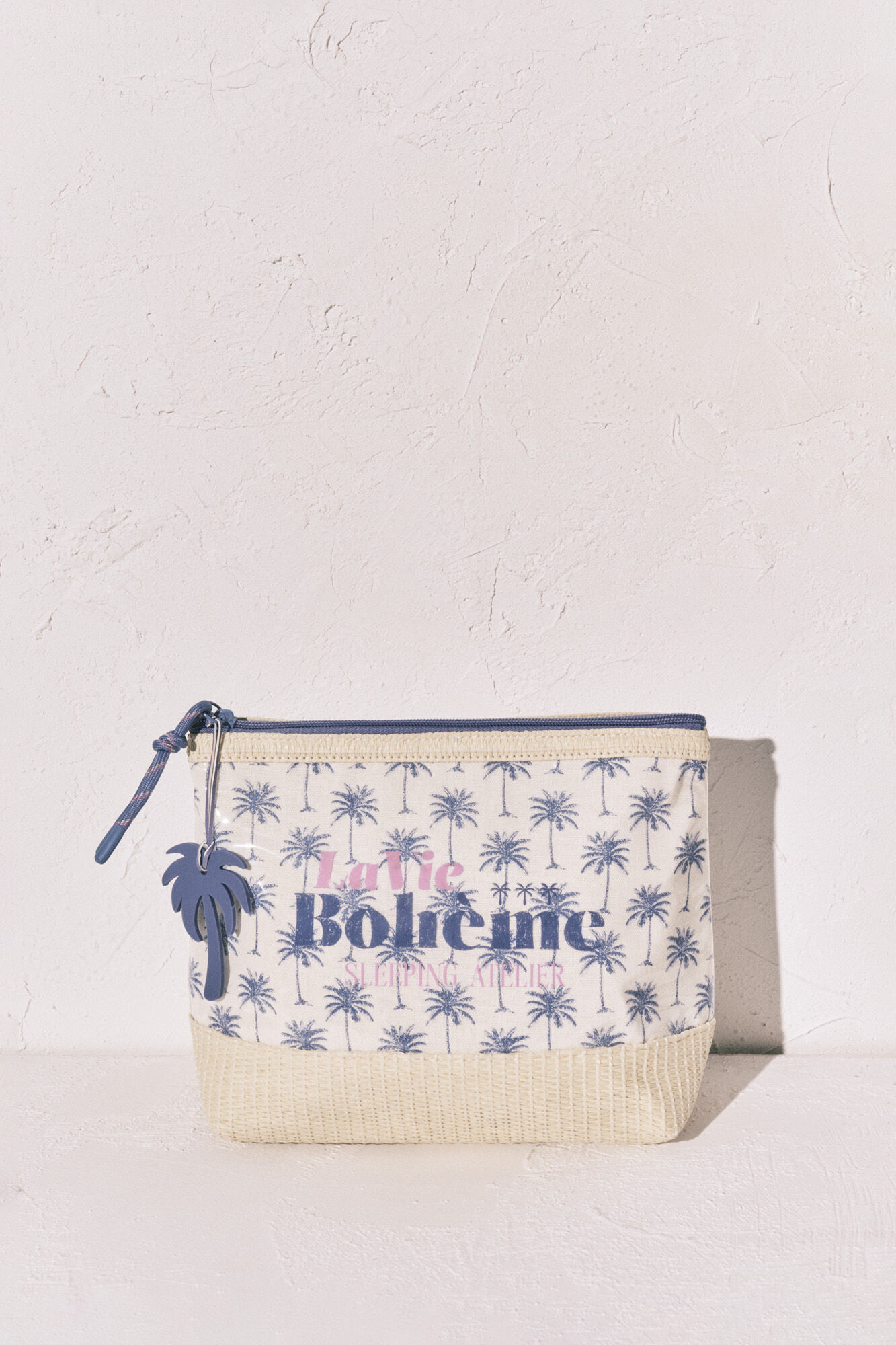 Women'secret Neceser mediano de rafia con palmeras azul