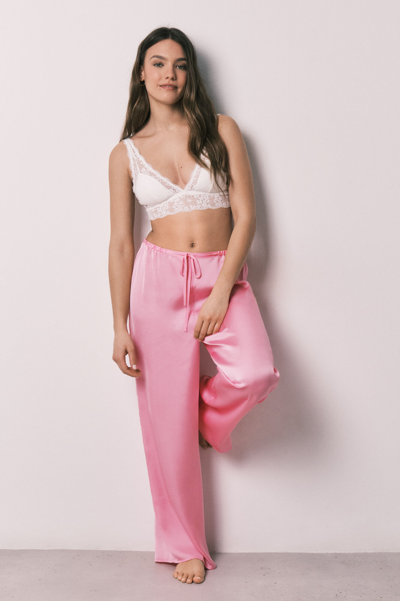 Women'secret Brasier bralette halter de encaje blanco marfil