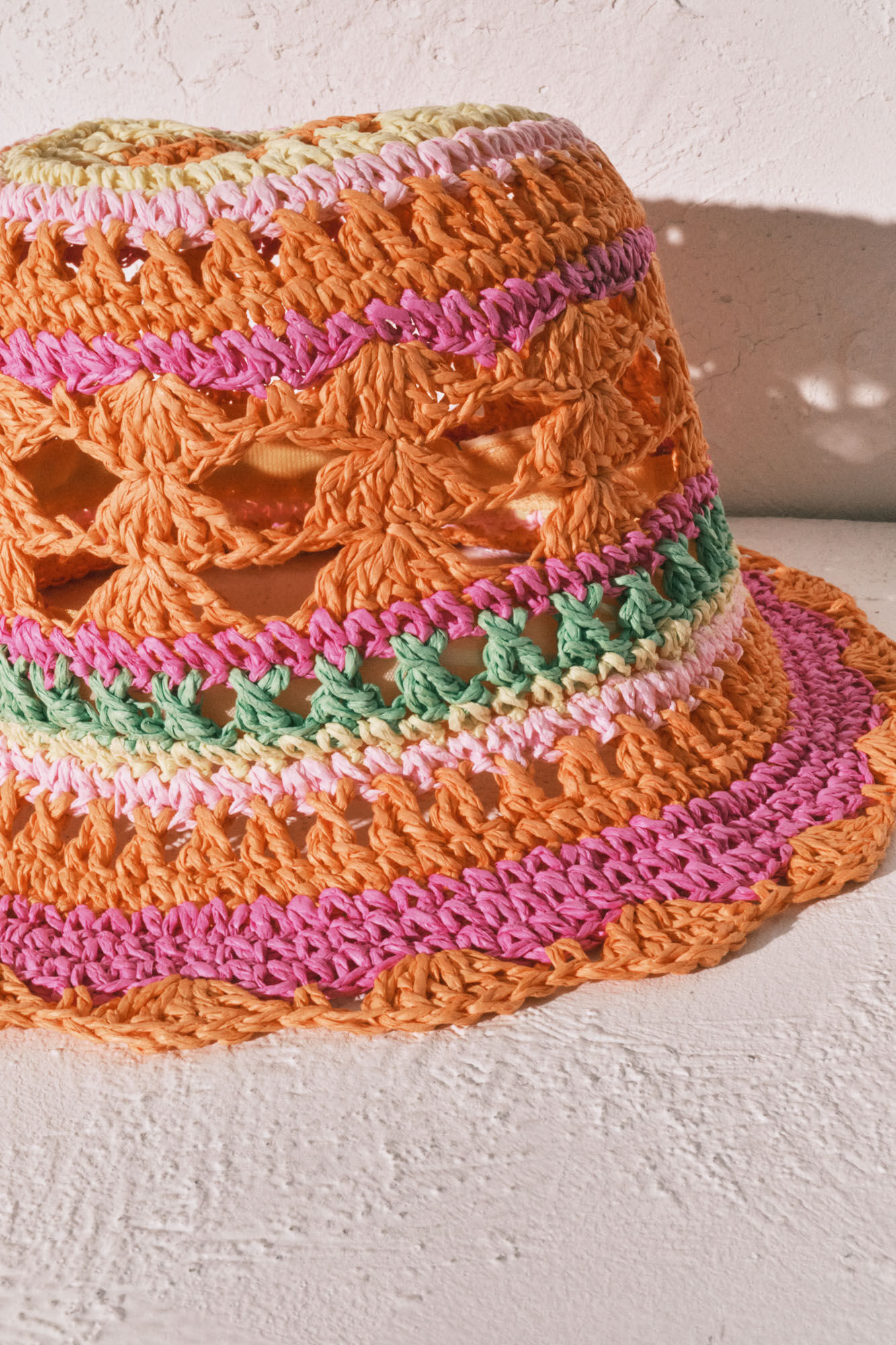 Women'secret Sombrero bucket de crochet multicolor estampado