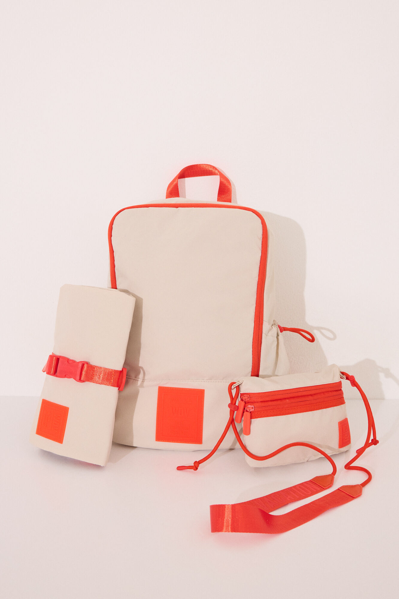 Women'secret Mochila de viaje de nailon beige  caf&eacute;