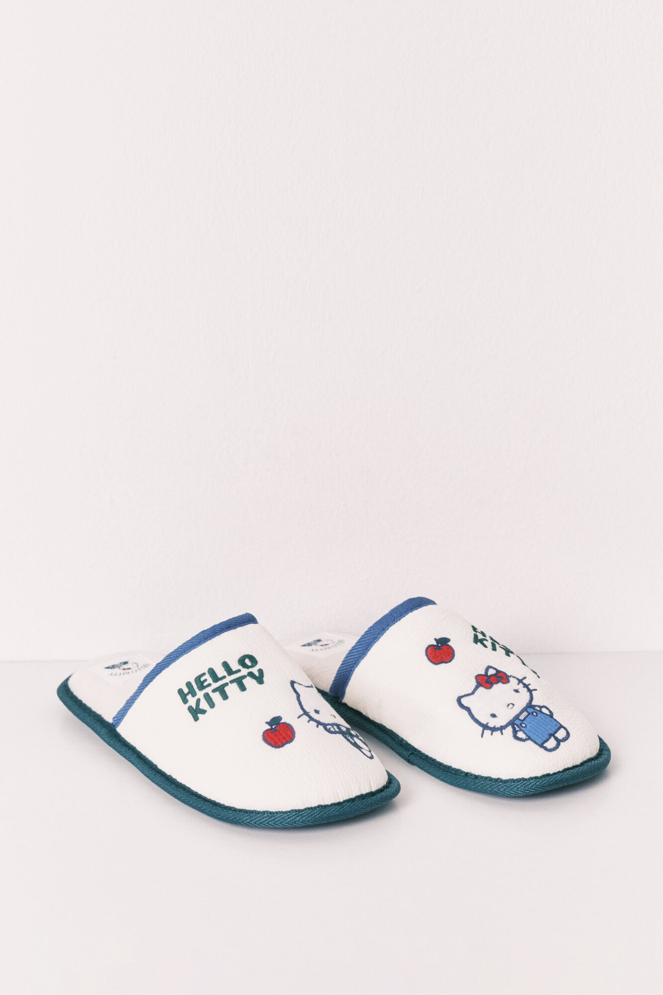 Women'secret Pantuflas Hello Kitty marfil