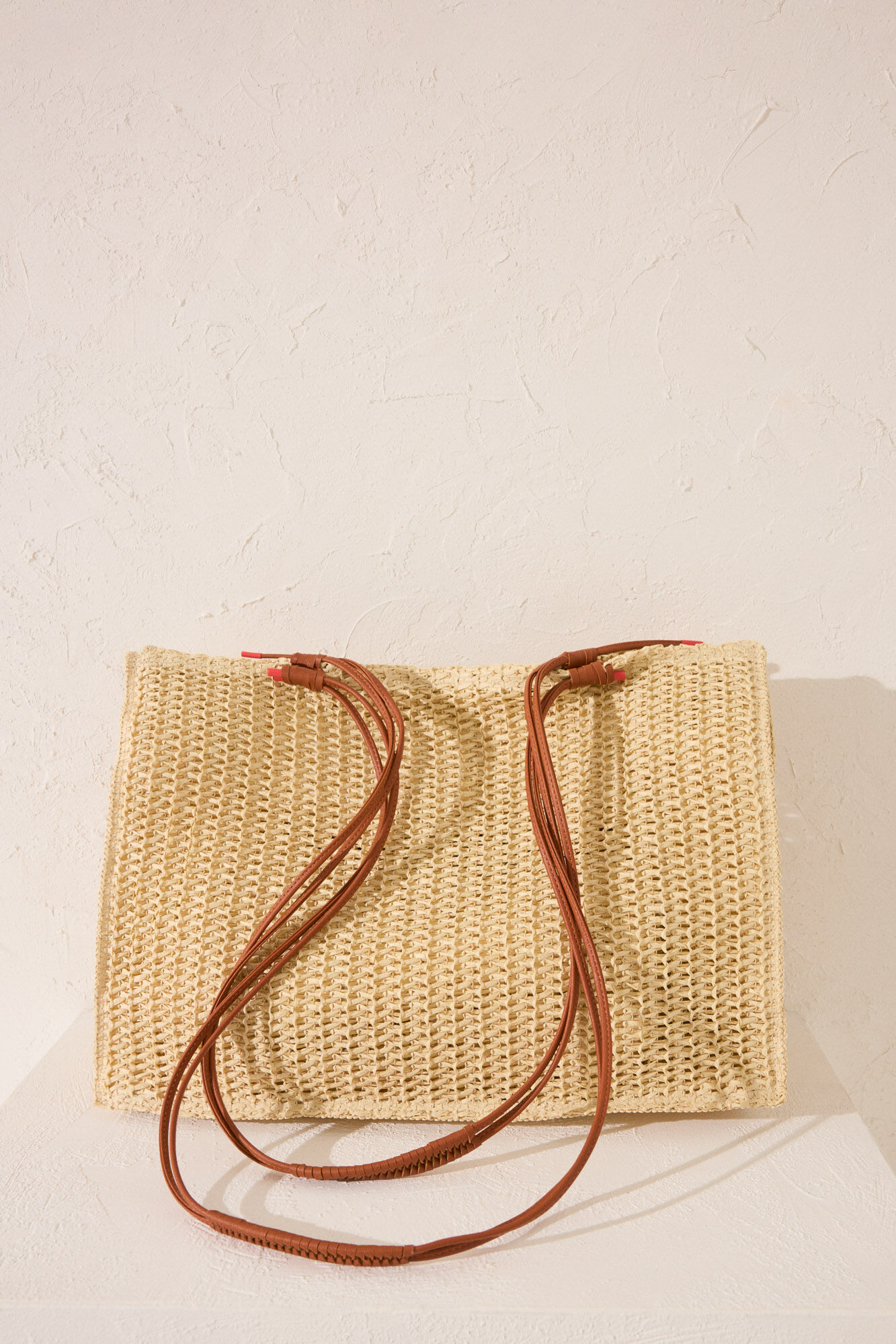 Women'secret Bolsa grande de rafia , bolsa caf&eacute;