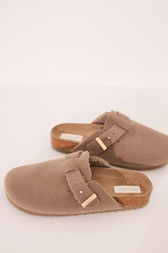 Womensecret Pantuflas para casa tipo zueco color beige café