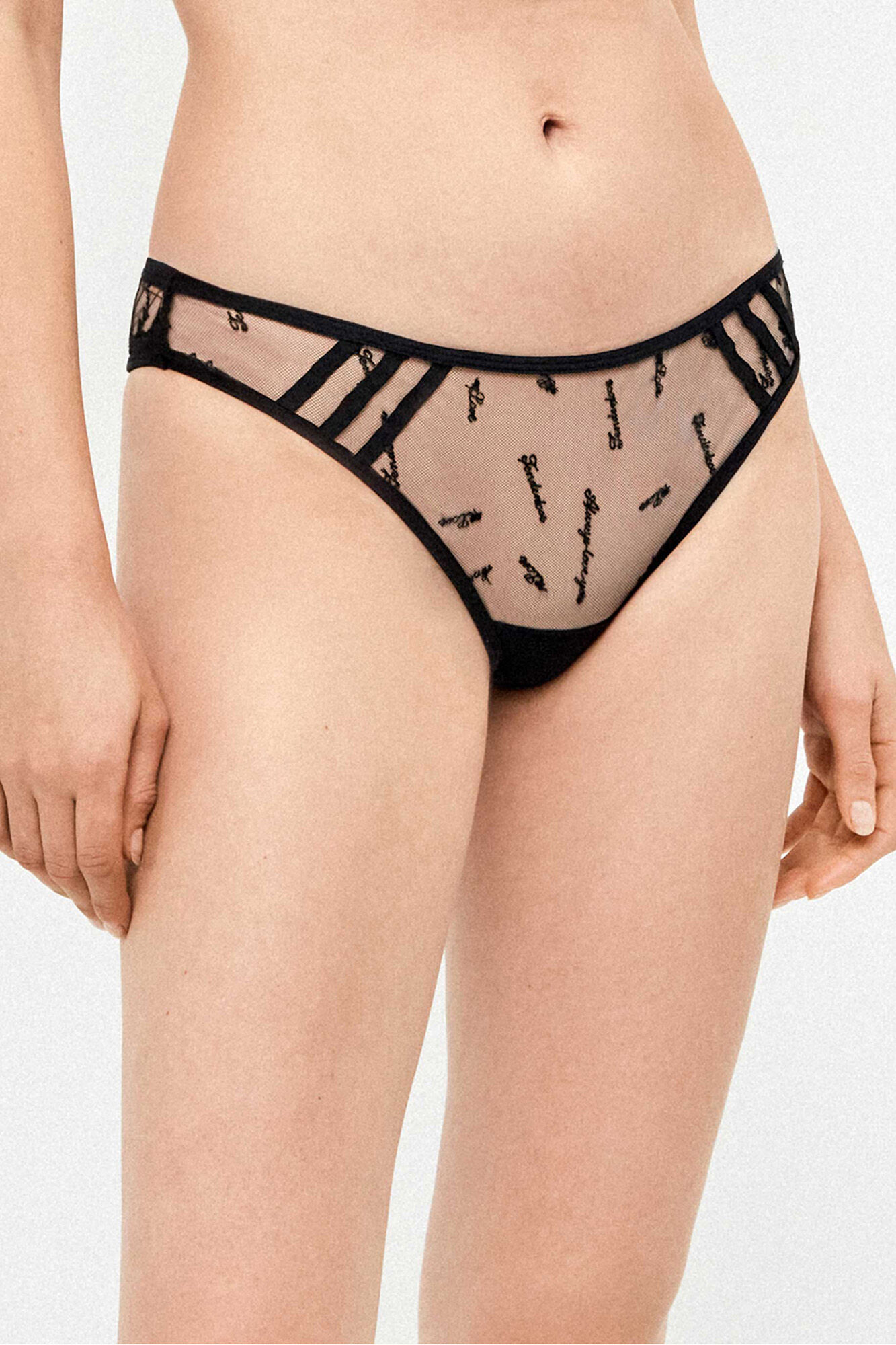 Gisela Panty de tul bordado y sat&eacute;n negro