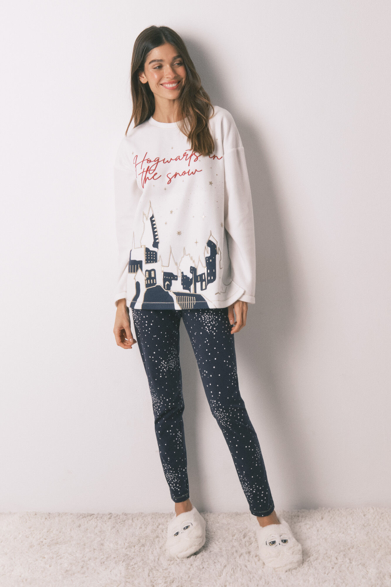 Women'secret Pijama larga polar estampado "Hogwarts" marfil