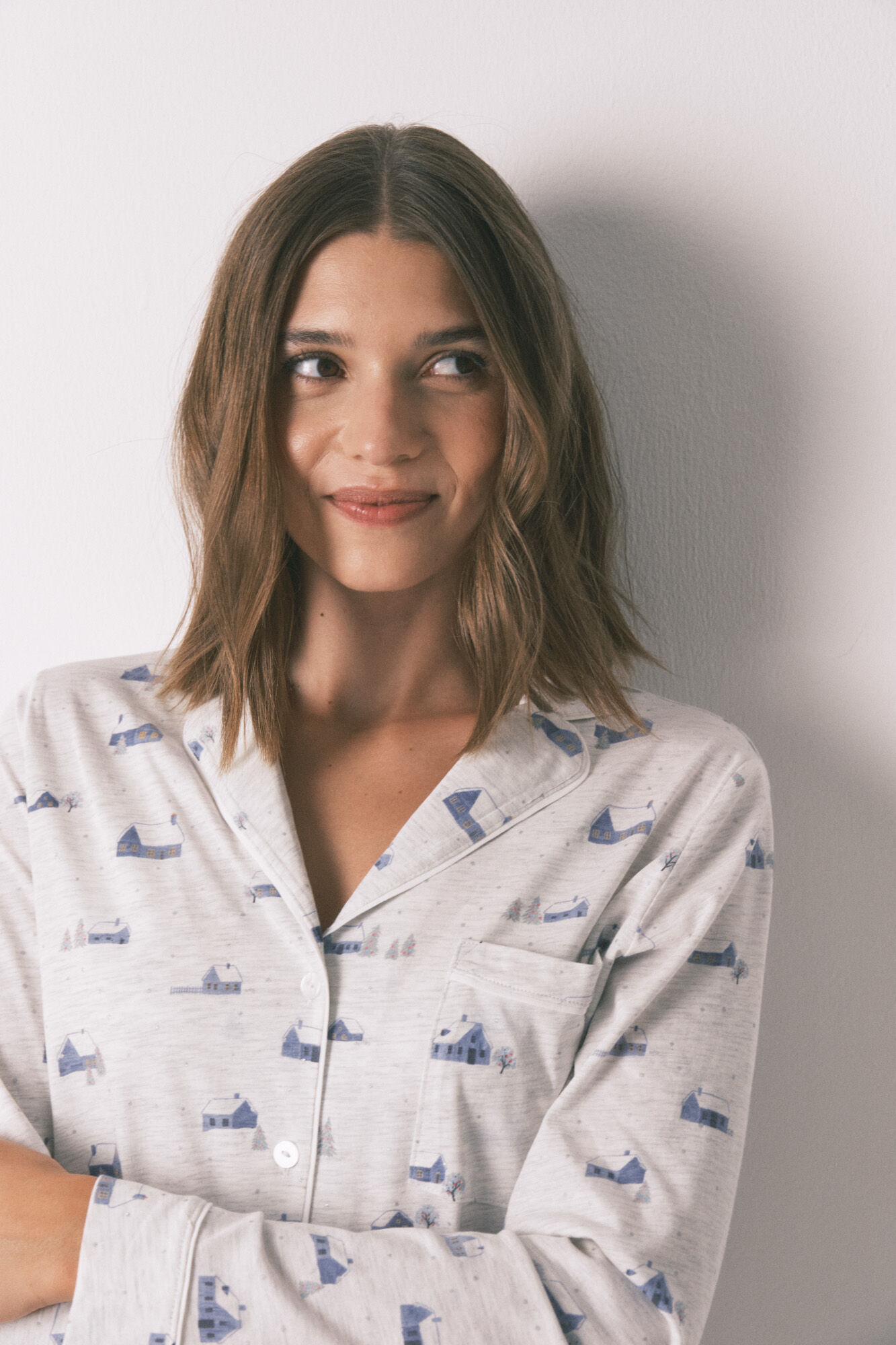 Women'secret Pijama camisera gris 100% algod&oacute;n con estampado de casas gris