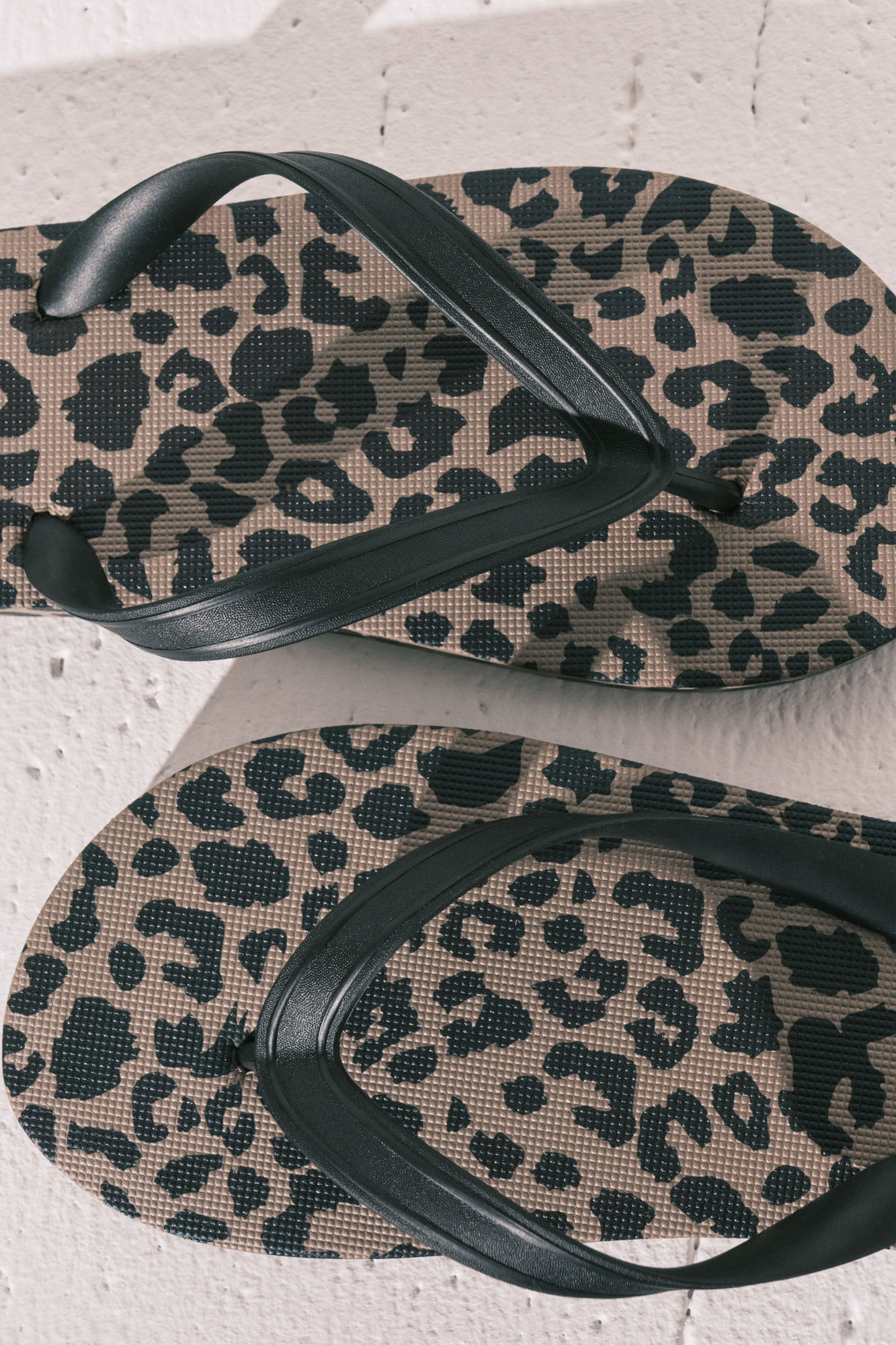 Women'secret Chanclas anchas animal print blanco