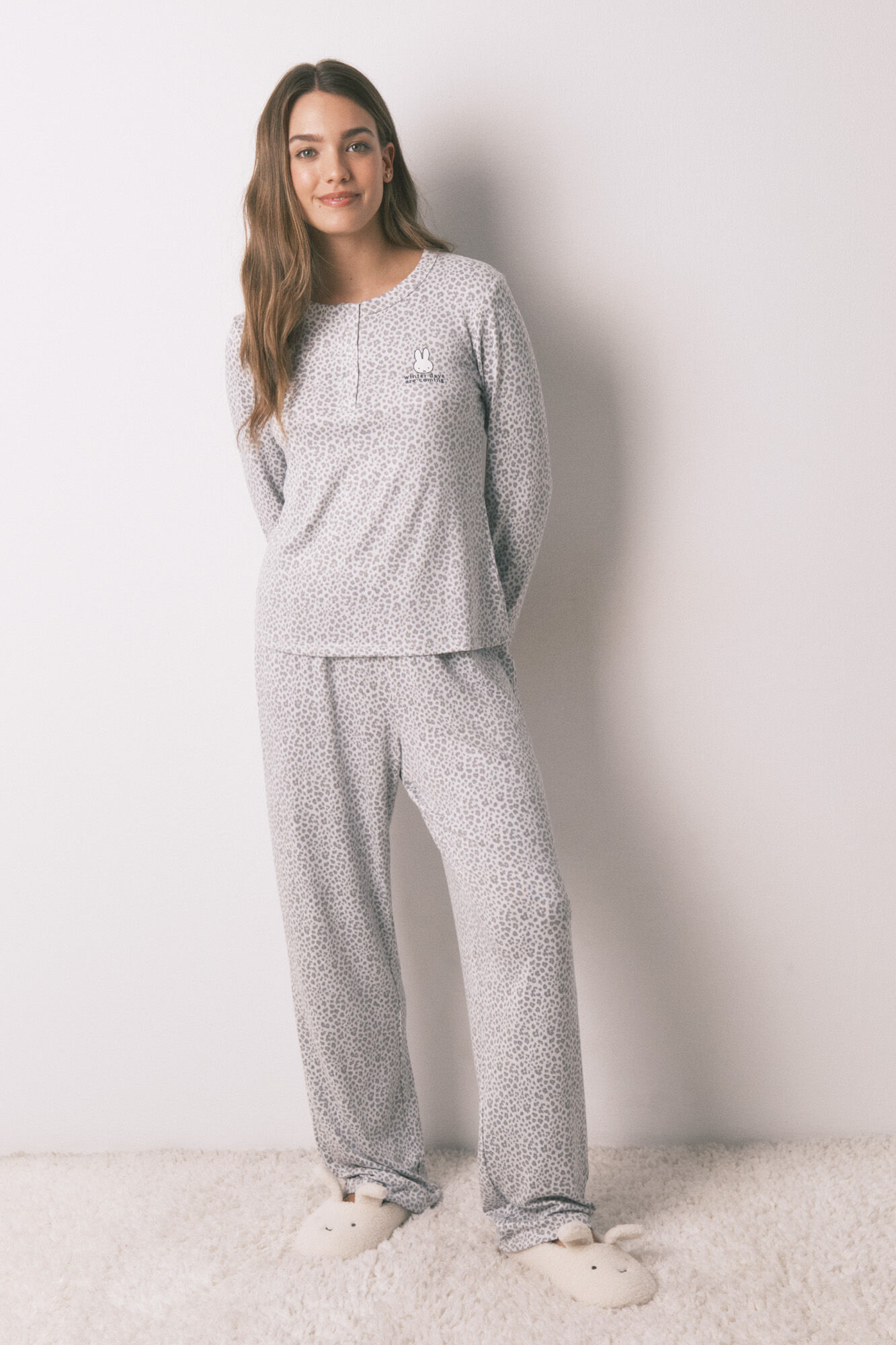 Women'secret Pijama larga con estampado animal de Miffy