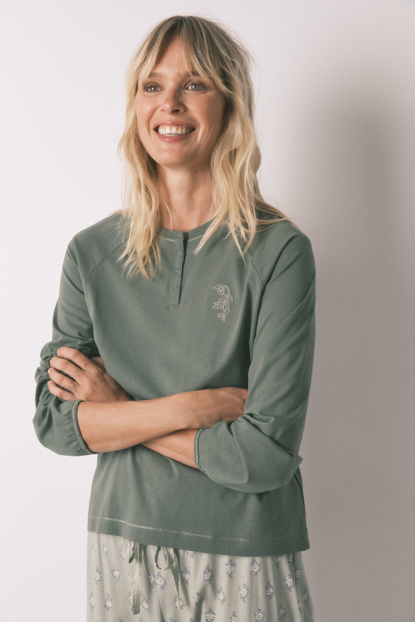 Women'secret Pijama larga con pantal&oacute;n floral