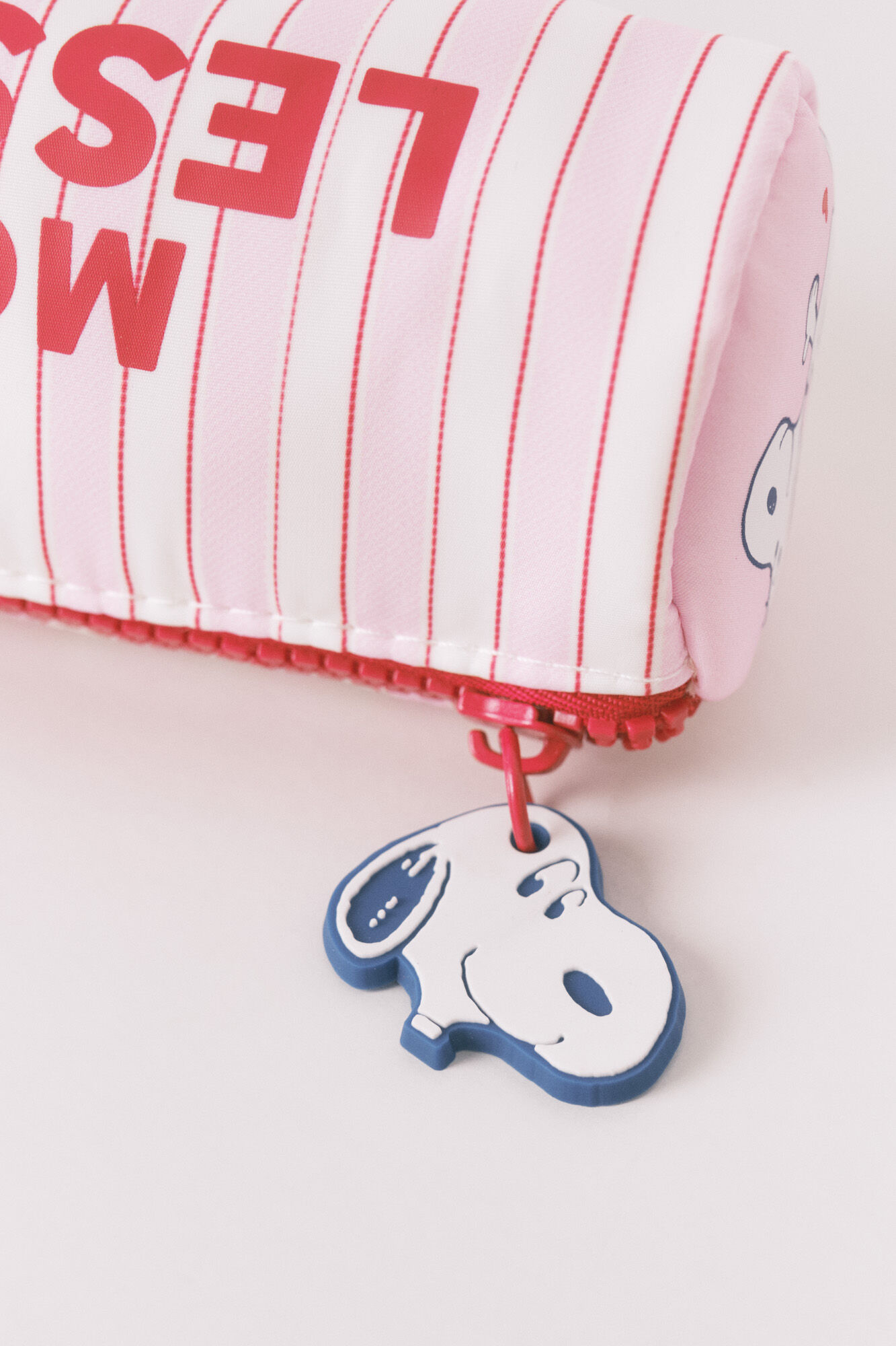 Women'secret Neceser peque&ntilde;o acolchado rosa Snoopy estampado