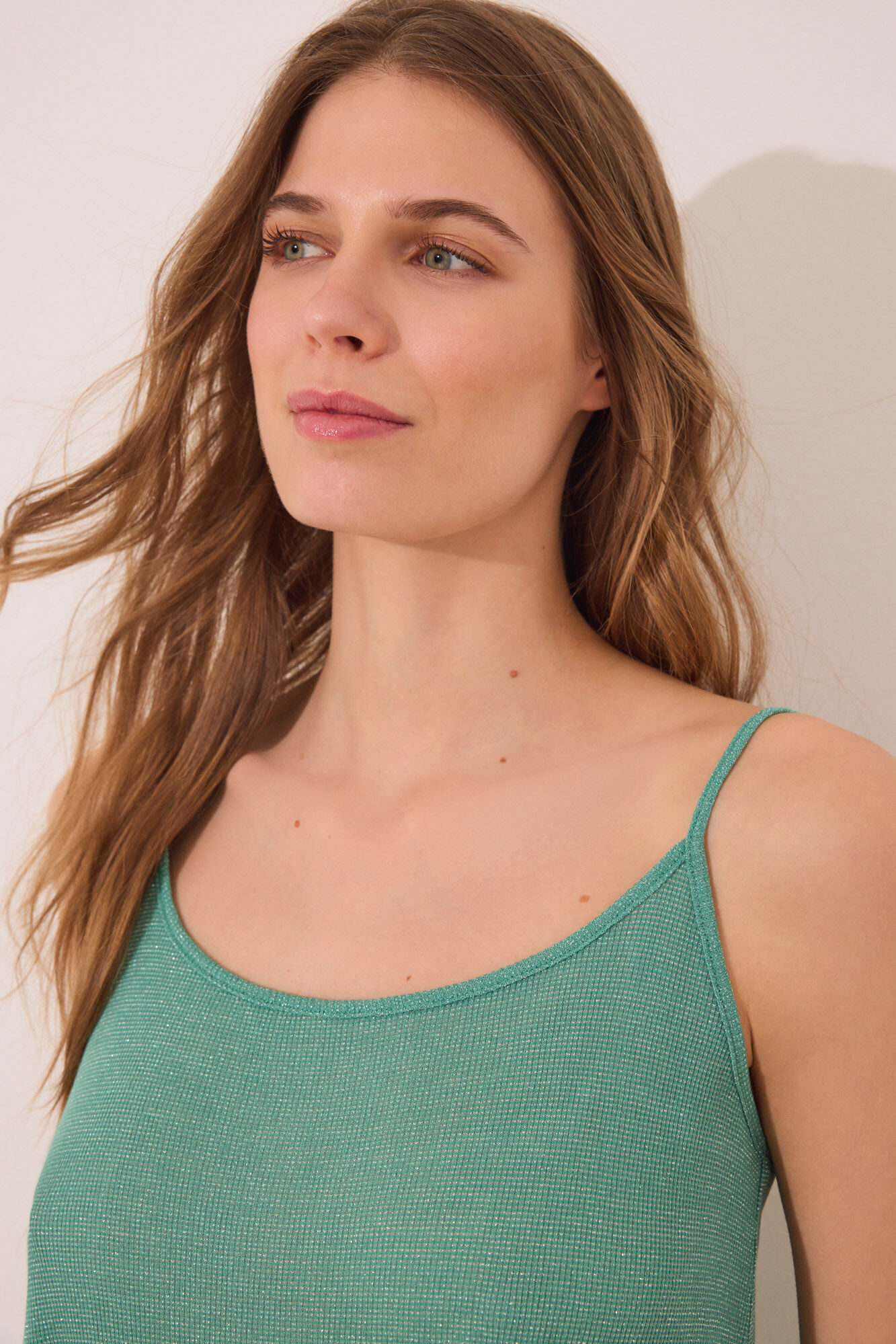 Women'secret Playera de tirantes sin mangas de canal&eacute; verde  verde