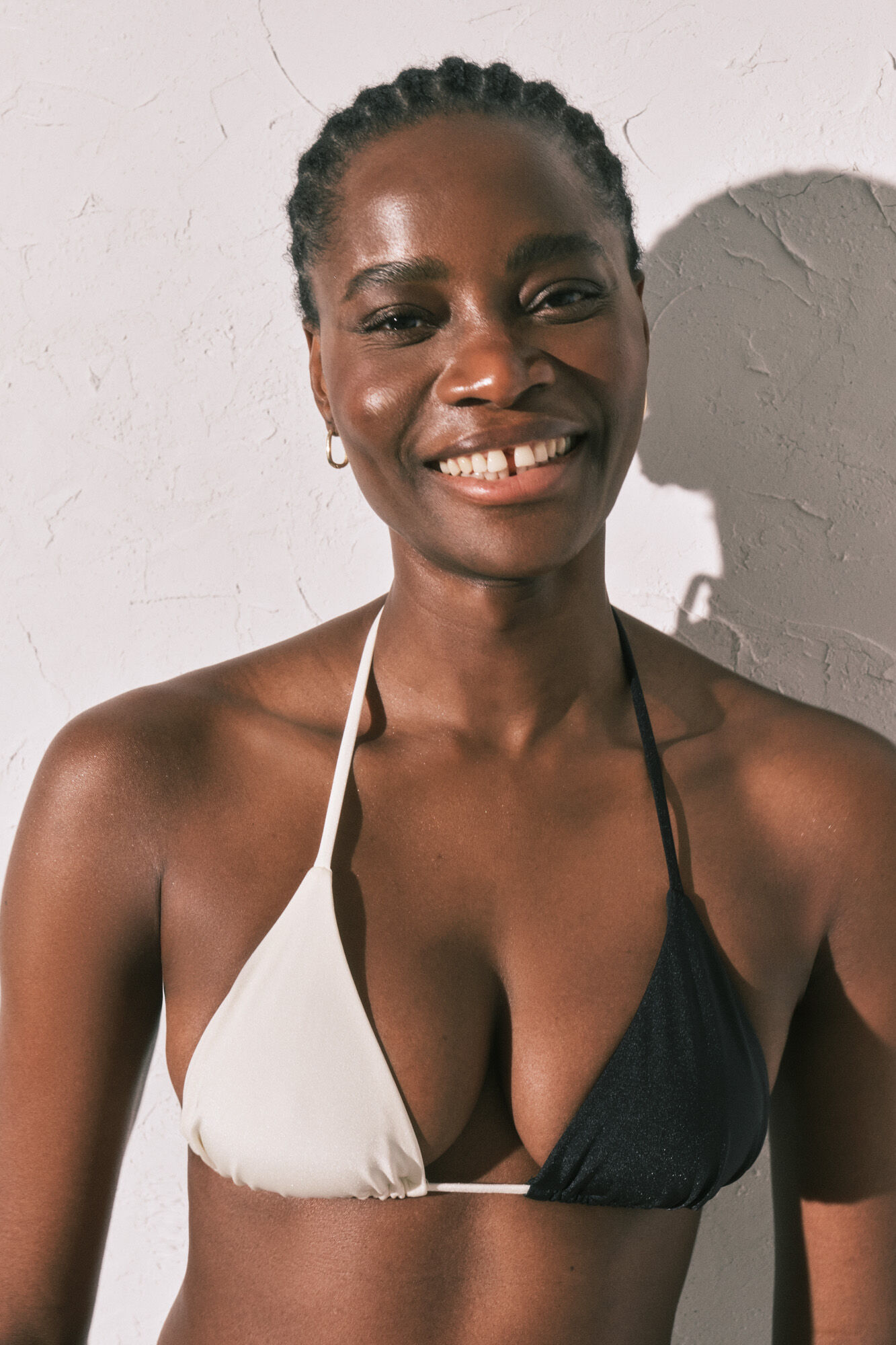 Women'secret Top bikini triangular color block blanco y negro negro