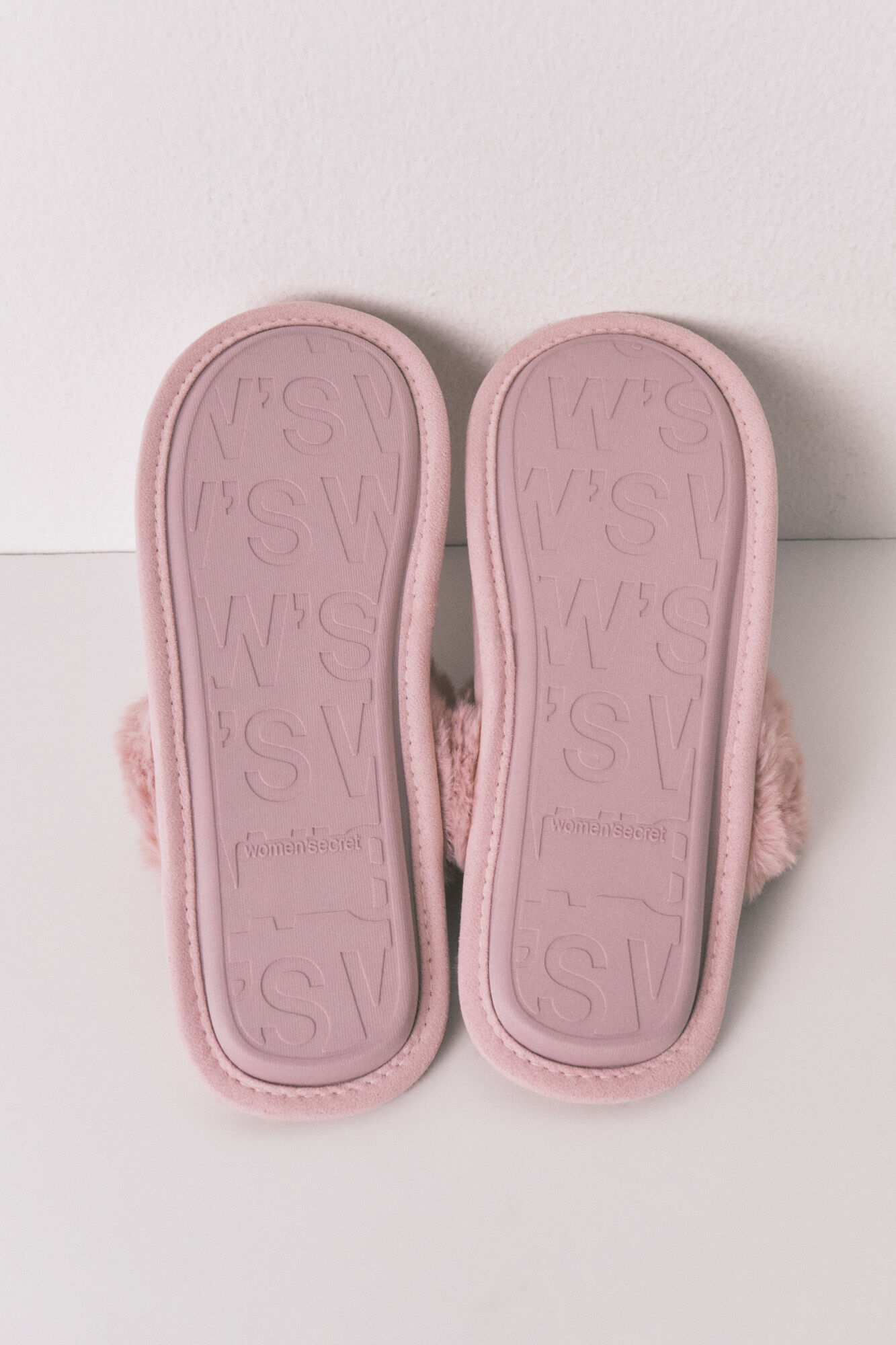 Women'secret Pantuflas para casa de piel sint&eacute;tica de color rosa rosa