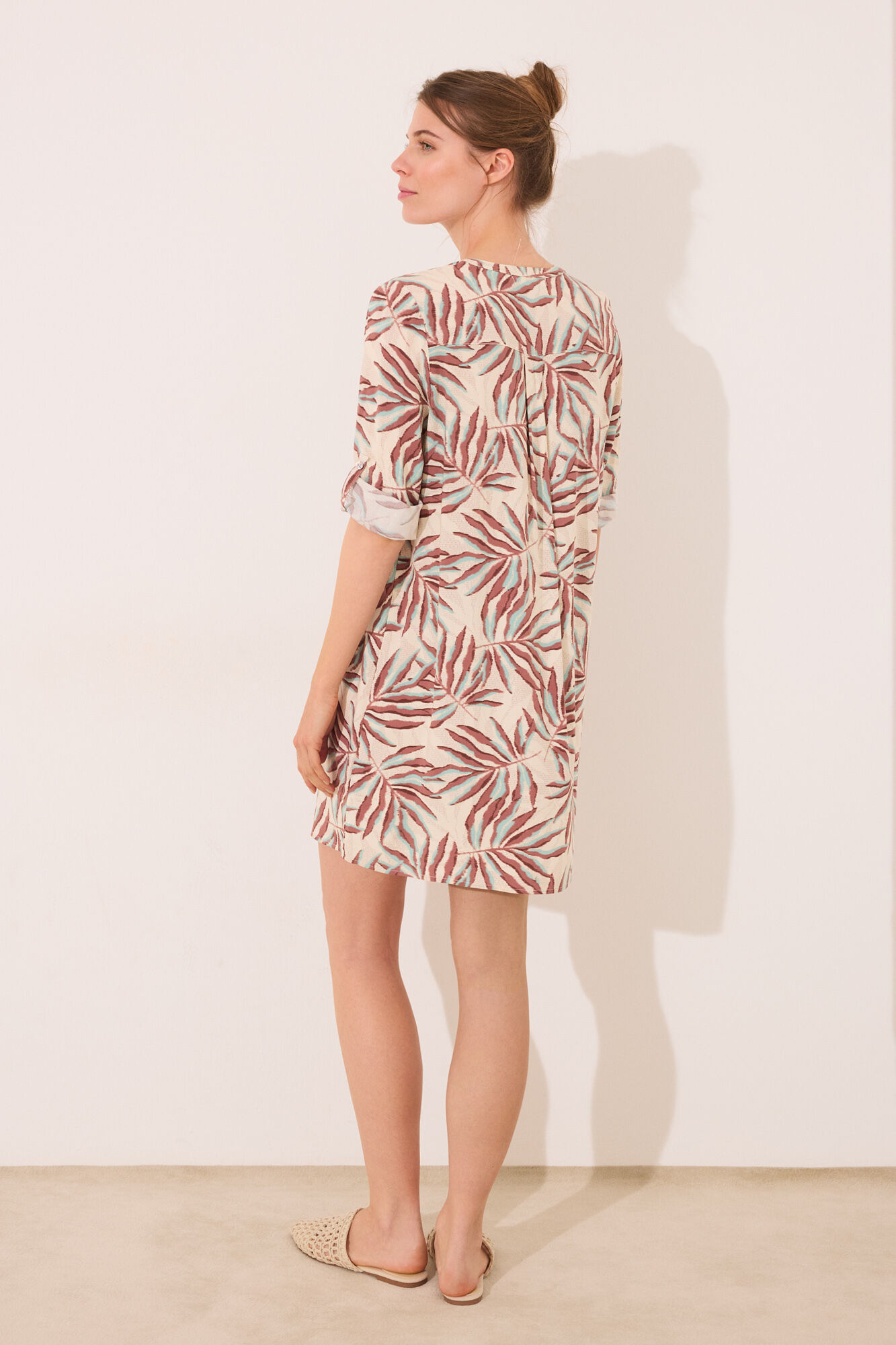 Women'secret Playera de dormir short con estampado de hojas marfil