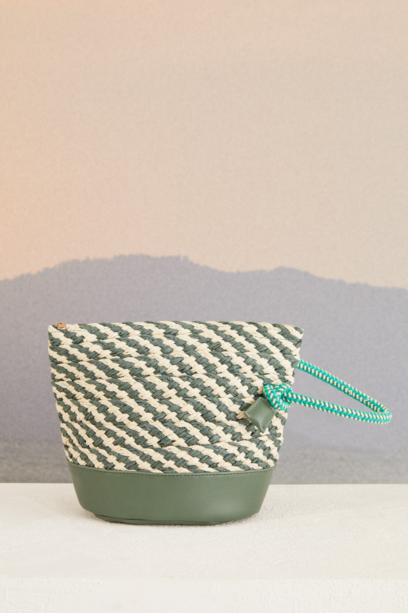Women'secret Neceser playa rafia verde kaki