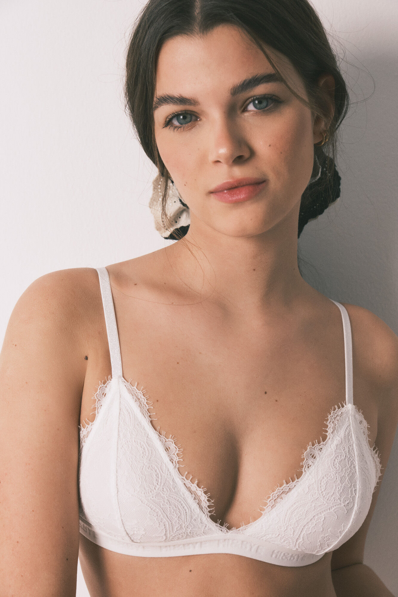 HI&BYE Brasier triangular de encaje blanco marfil