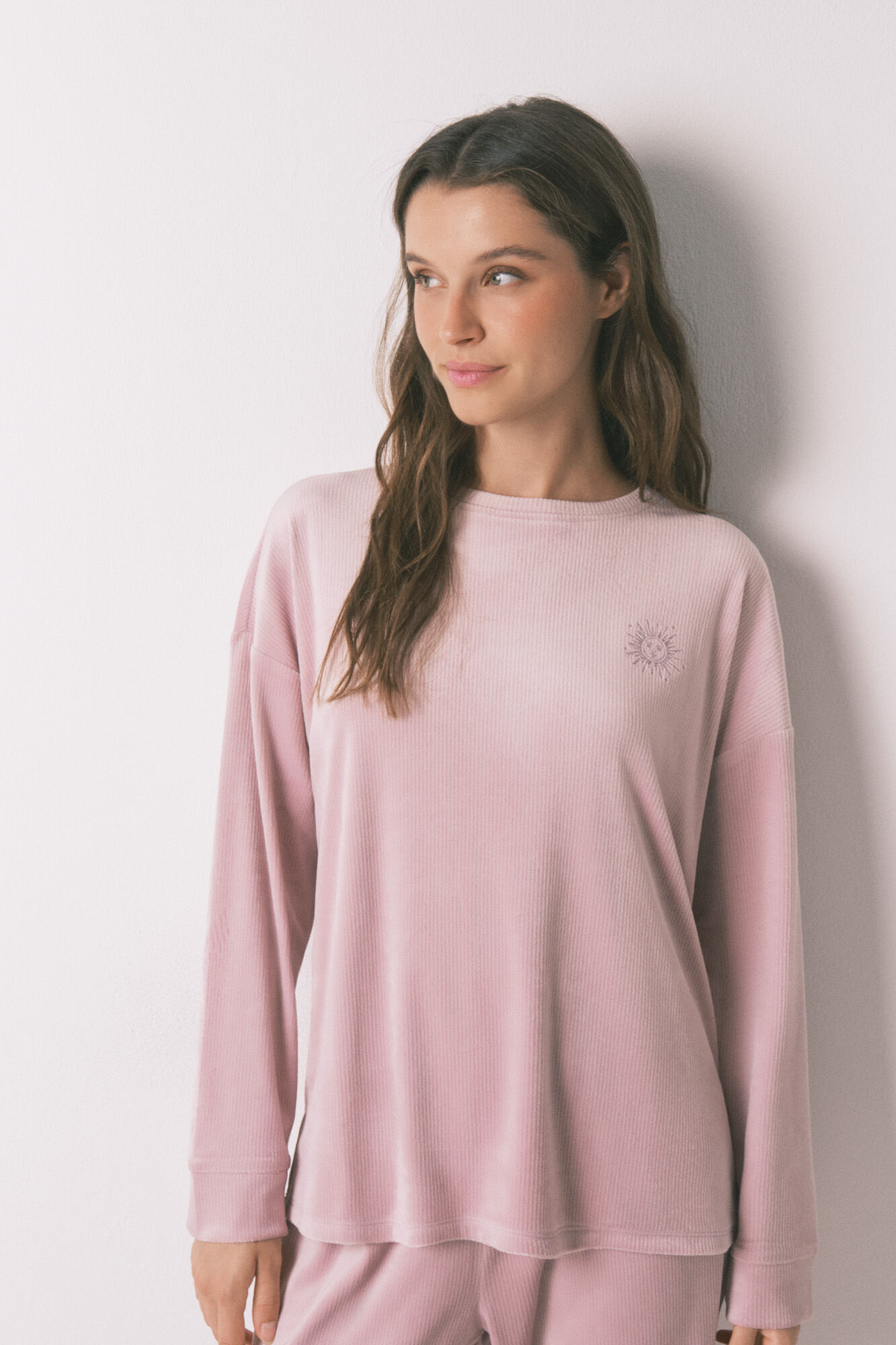 Women'secret Pijama larga de terciopelo rosa con canal&eacute;  rosa