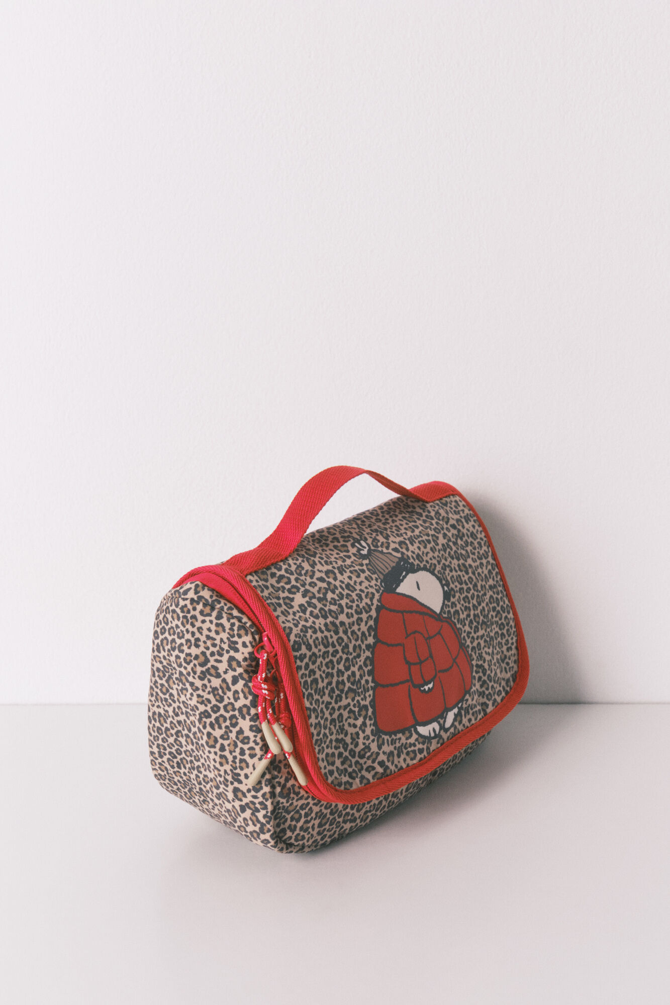 Women'secret Neceser mediano con percha con estampado animal de Snoopy  estampado