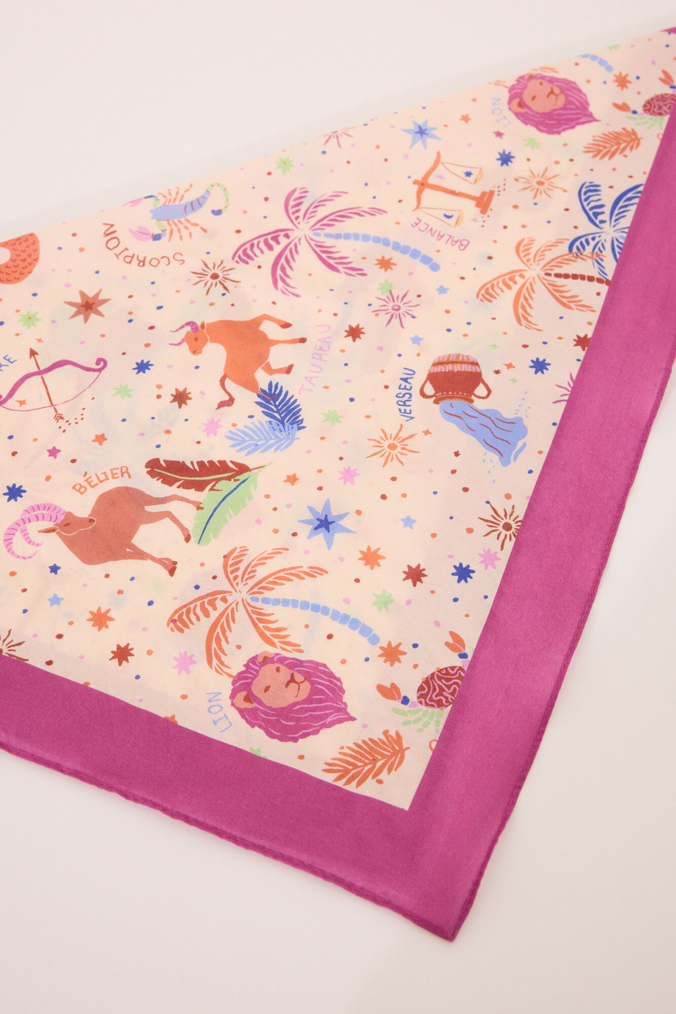 Women'secret Pa&ntilde;uelo con estampado de color lila estampado