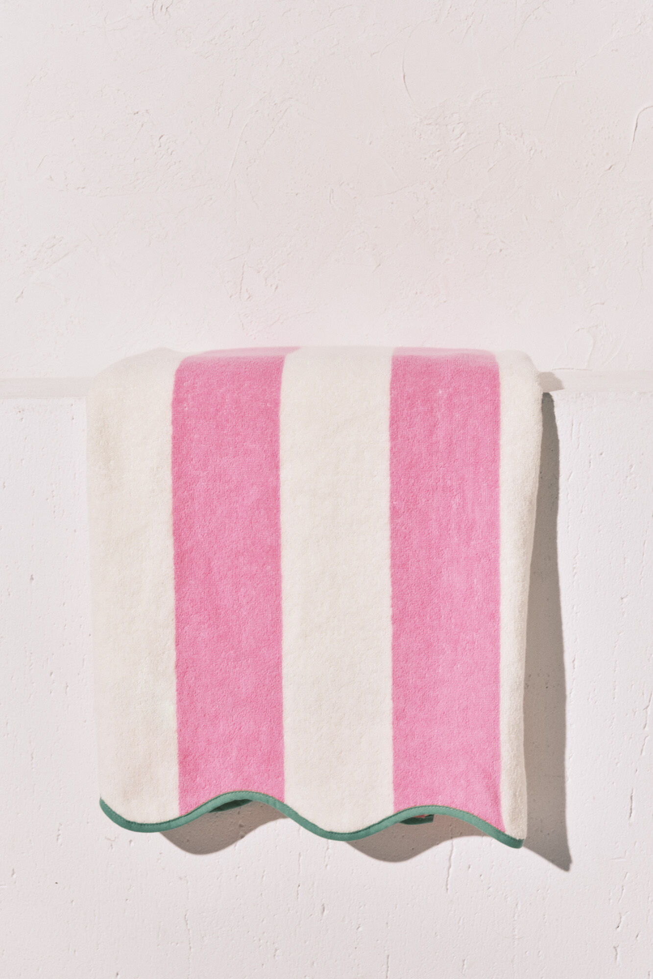 Women'secret Toalla estampado de rayas de 100% algod&oacute;n rosa