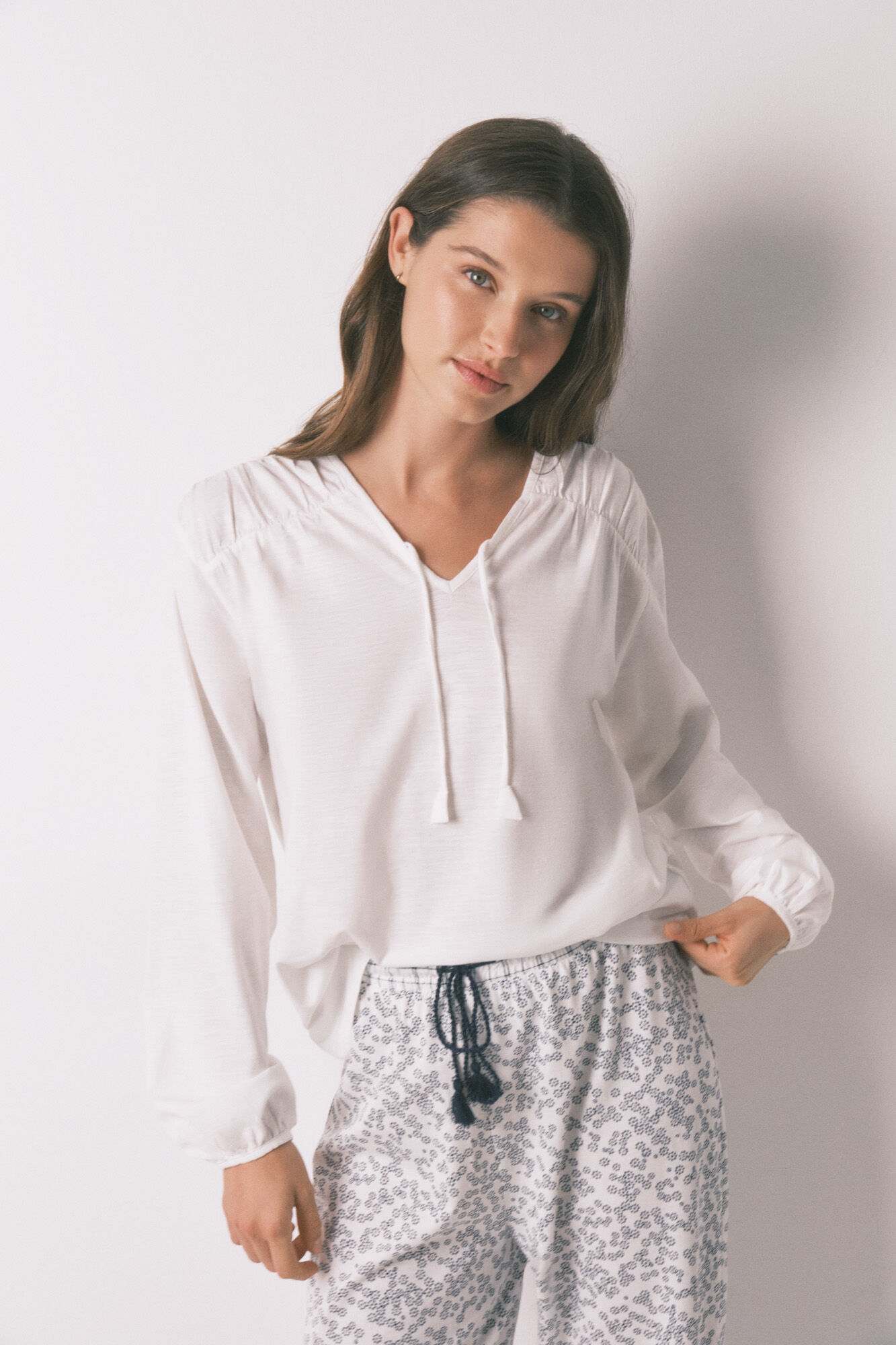 Women'secret Playera manga larga fruncida de algod&oacute;n blanca marfil