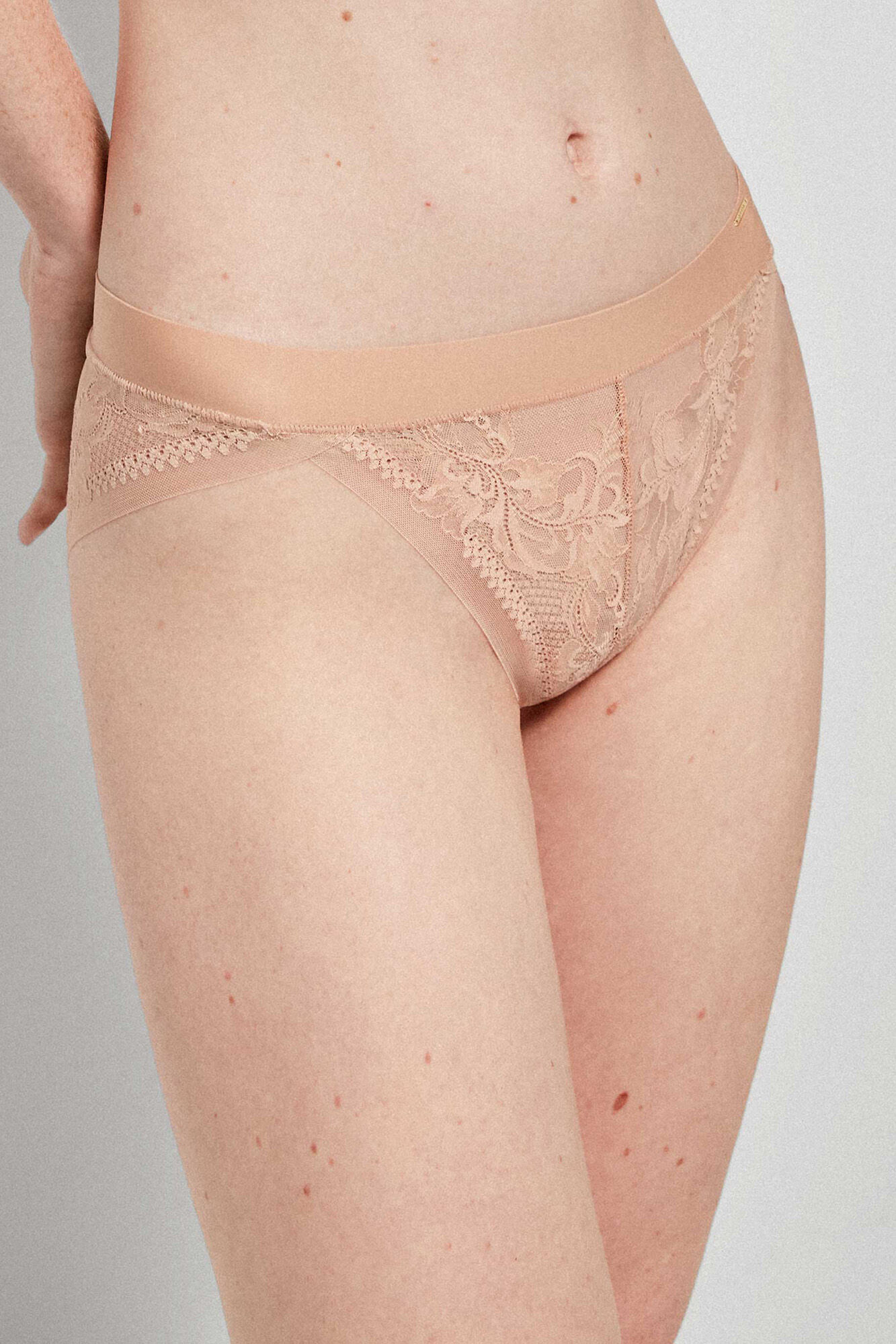 Gisela Panty cl&aacute;sica sin costuras caf&eacute;