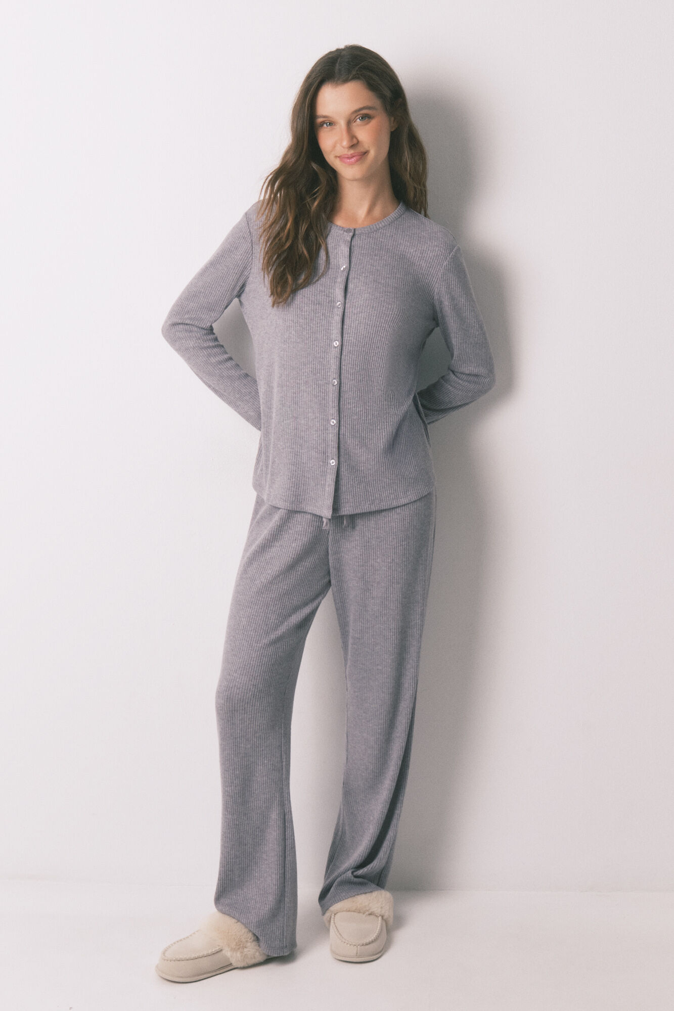 Women'secret Pijama larga en gris brillante gris