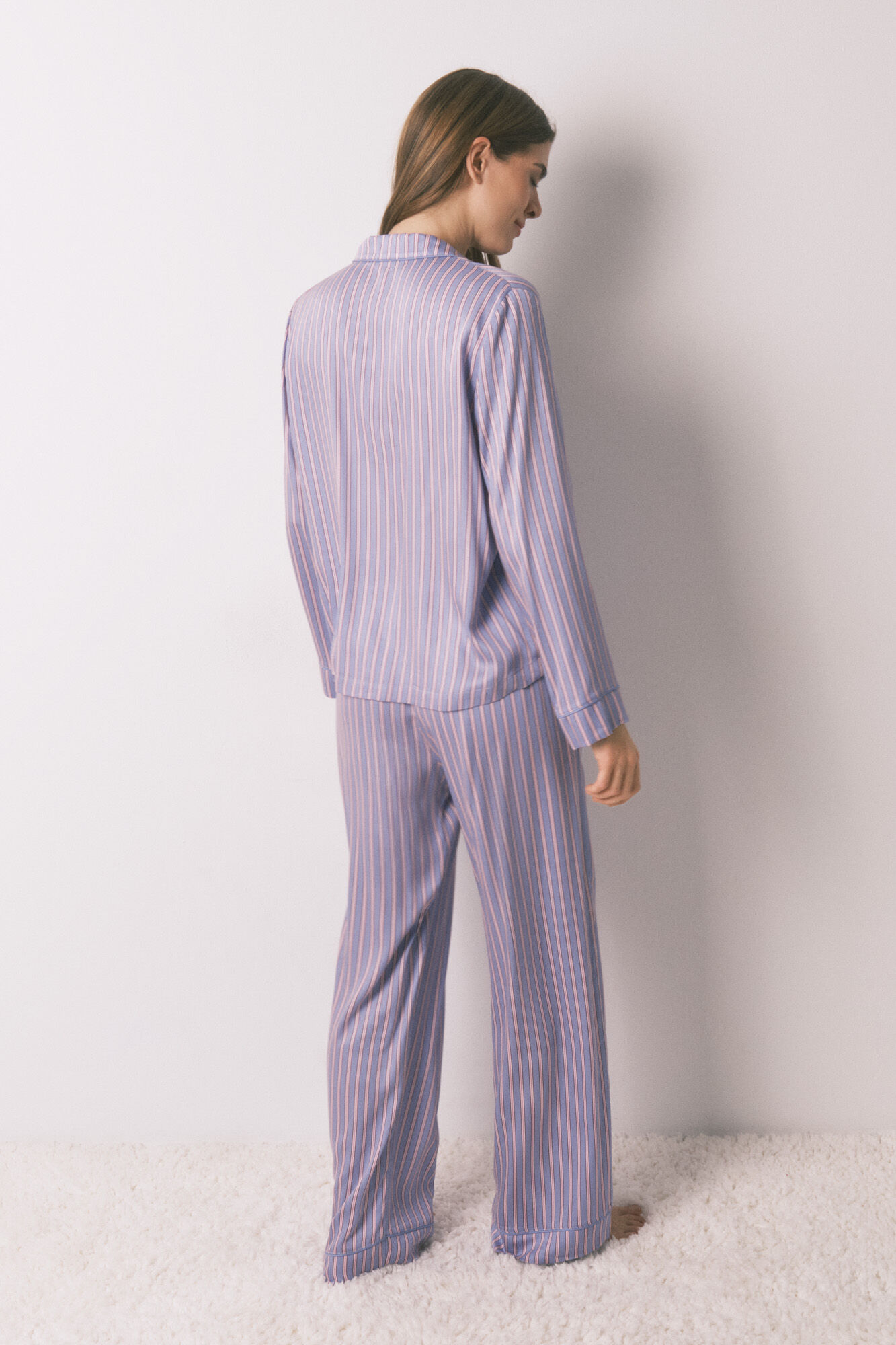 Women'secret Pijama camisera largo de sat&eacute;n con estampado de rayas azul