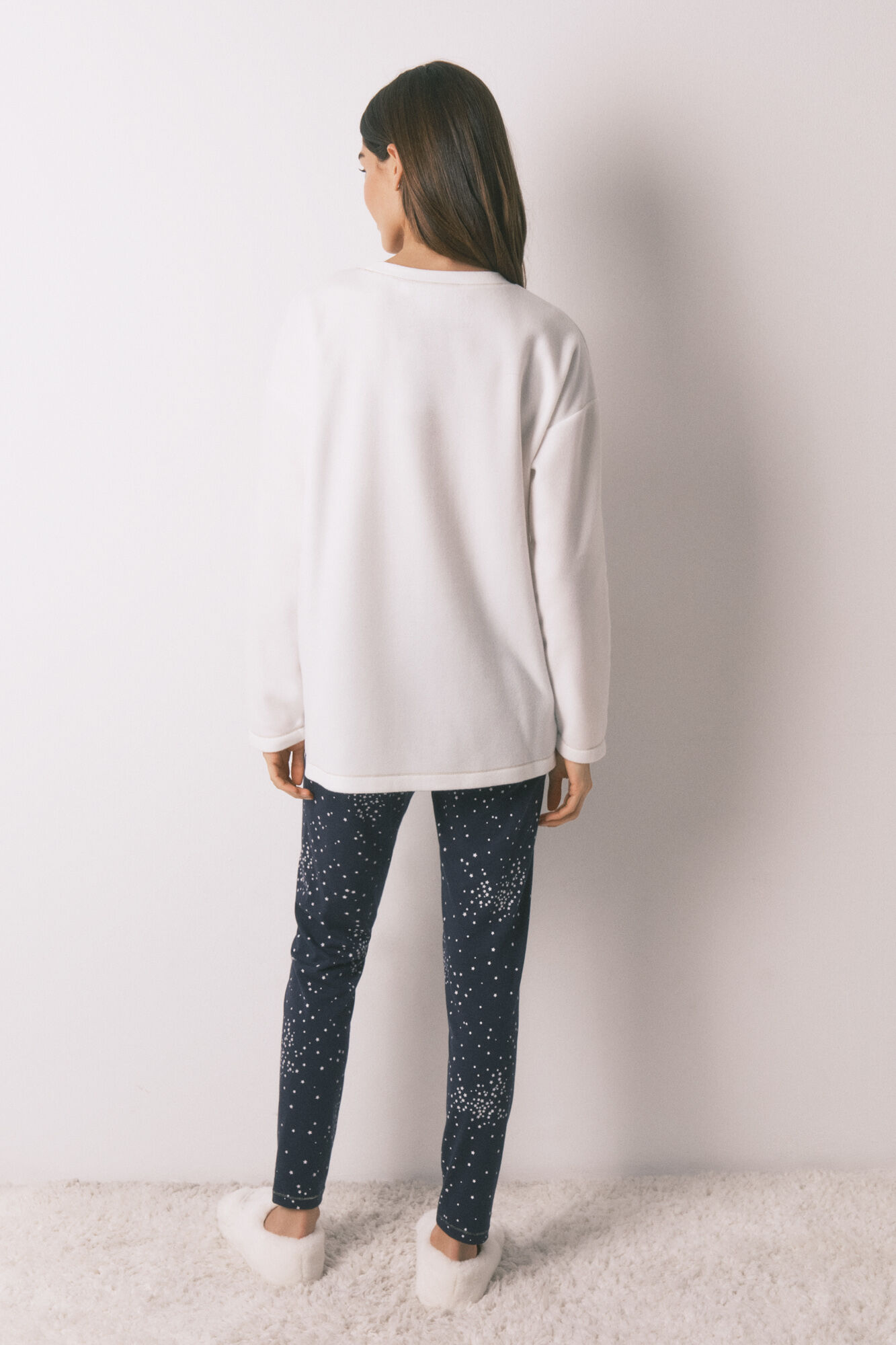 Women'secret Pijama larga polar estampado "Hogwarts" marfil