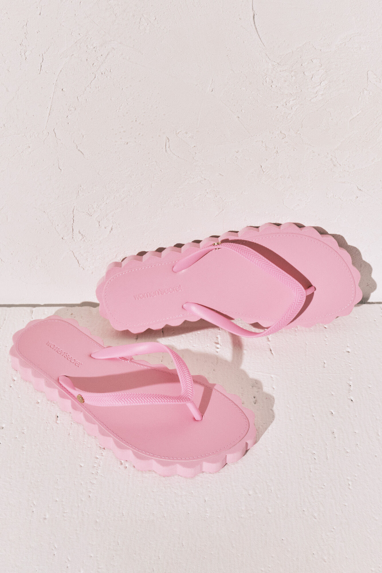 Women'secret Chanclas de dedo efecto ondas rosa rosa