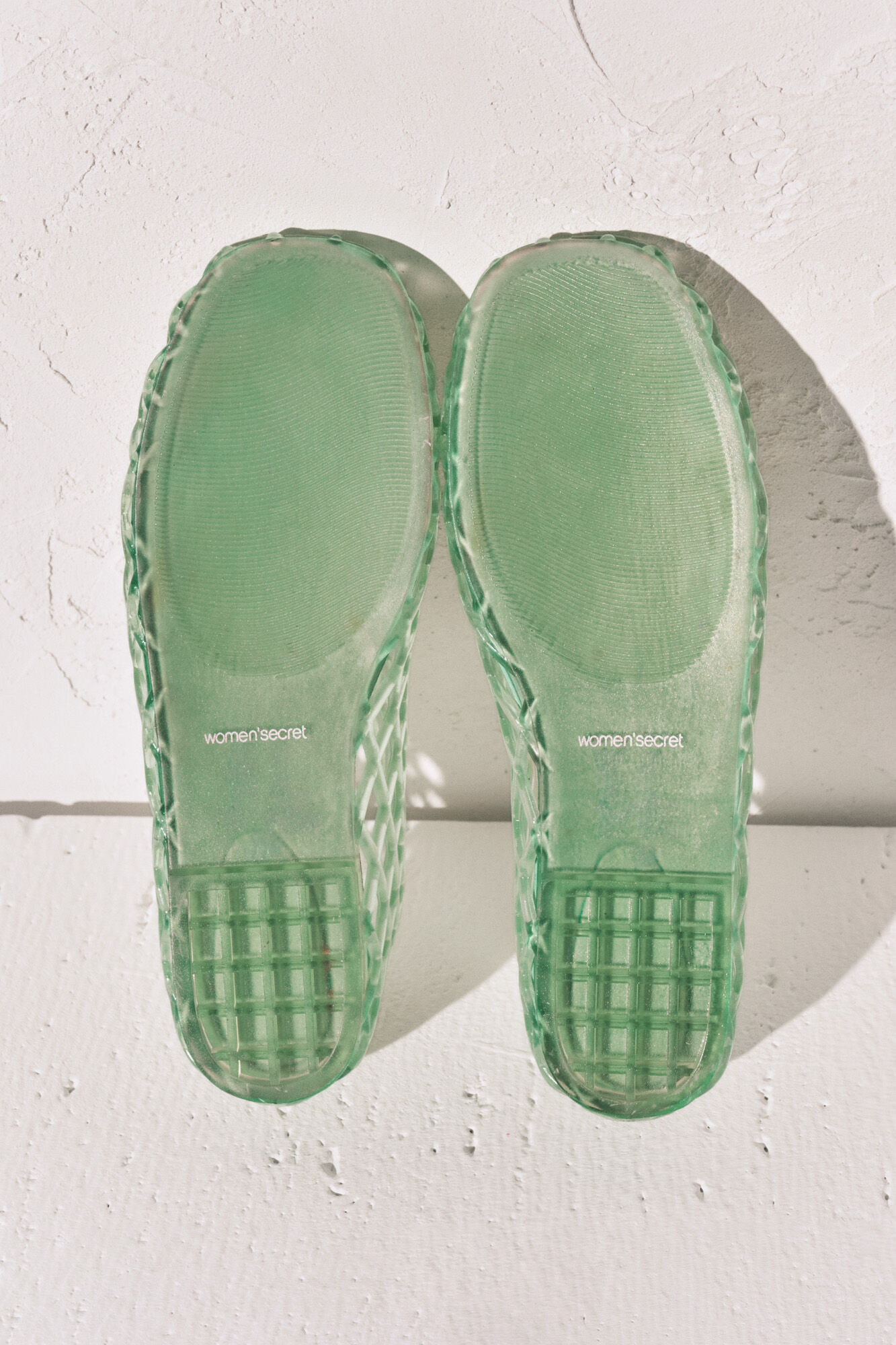 Women'secret Sandalias jelly con efecto de red verde verde