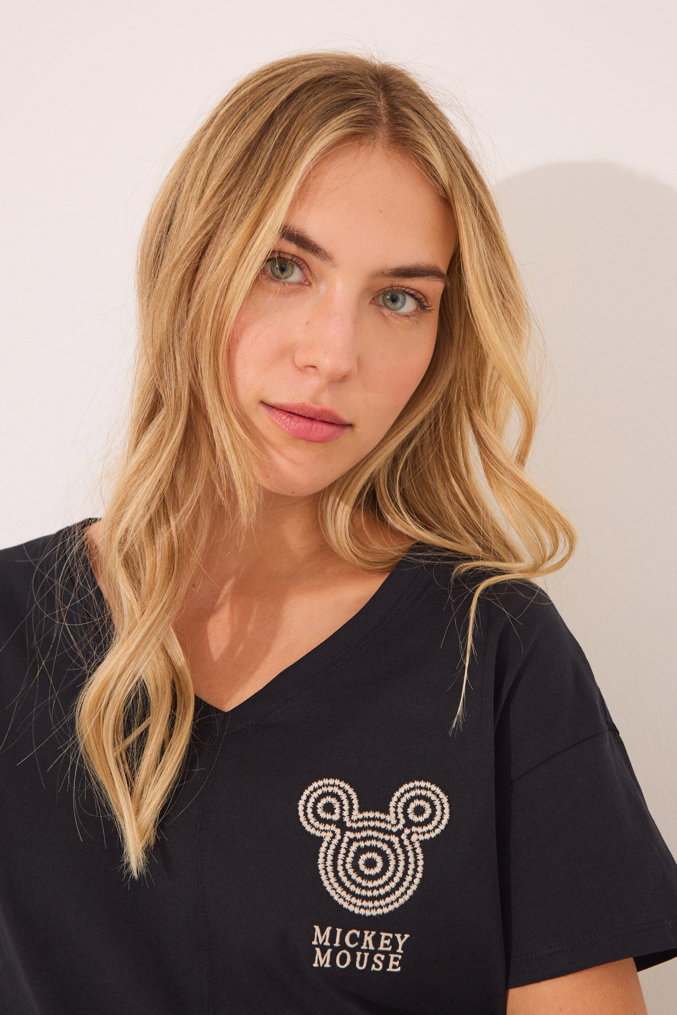 Women'secret Pijama corta 100% algod&oacute;n con estampado de Mickey Mouse negro