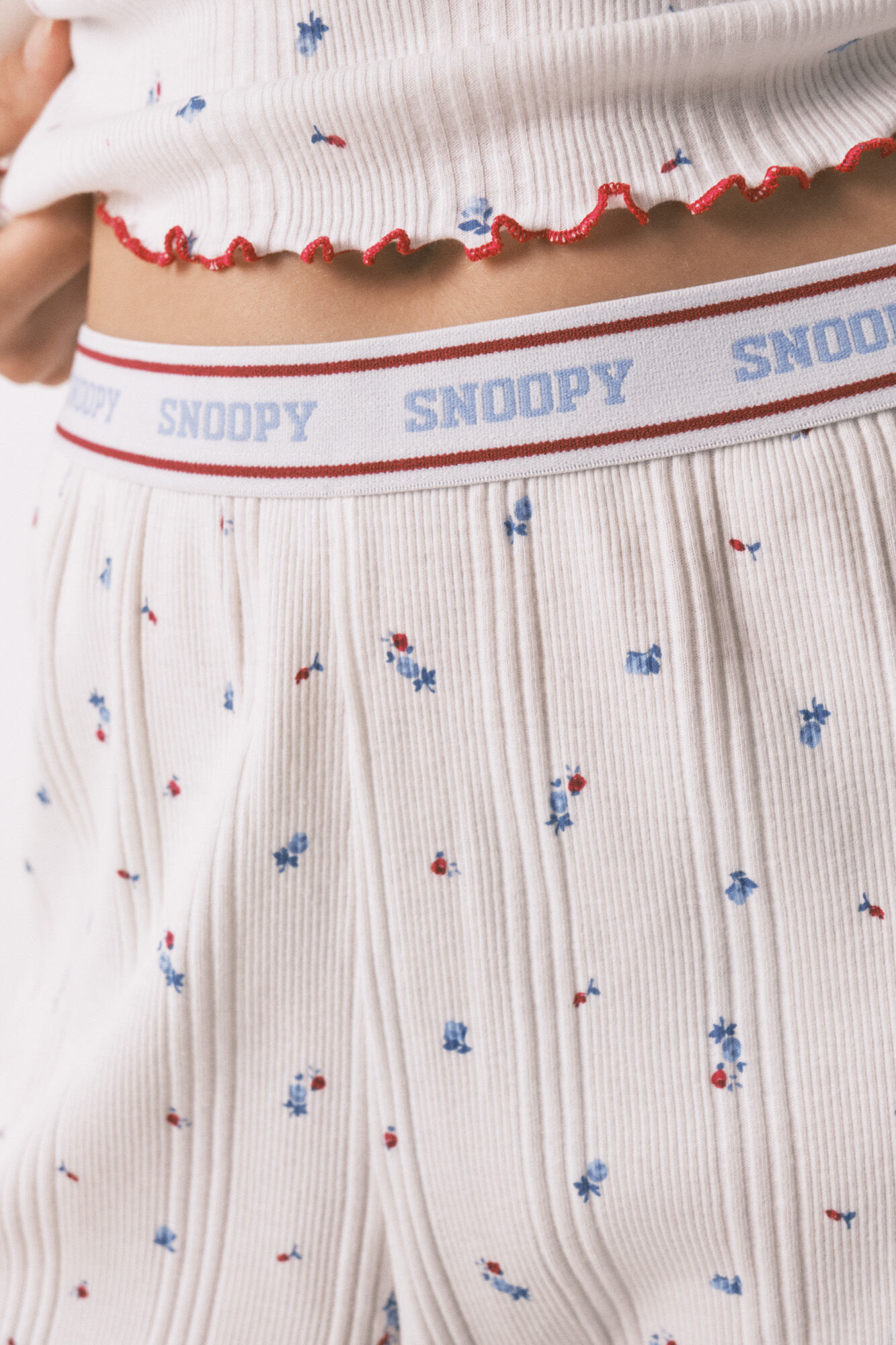 Women'secret Pijama larga Snoopy flores blancas blanco