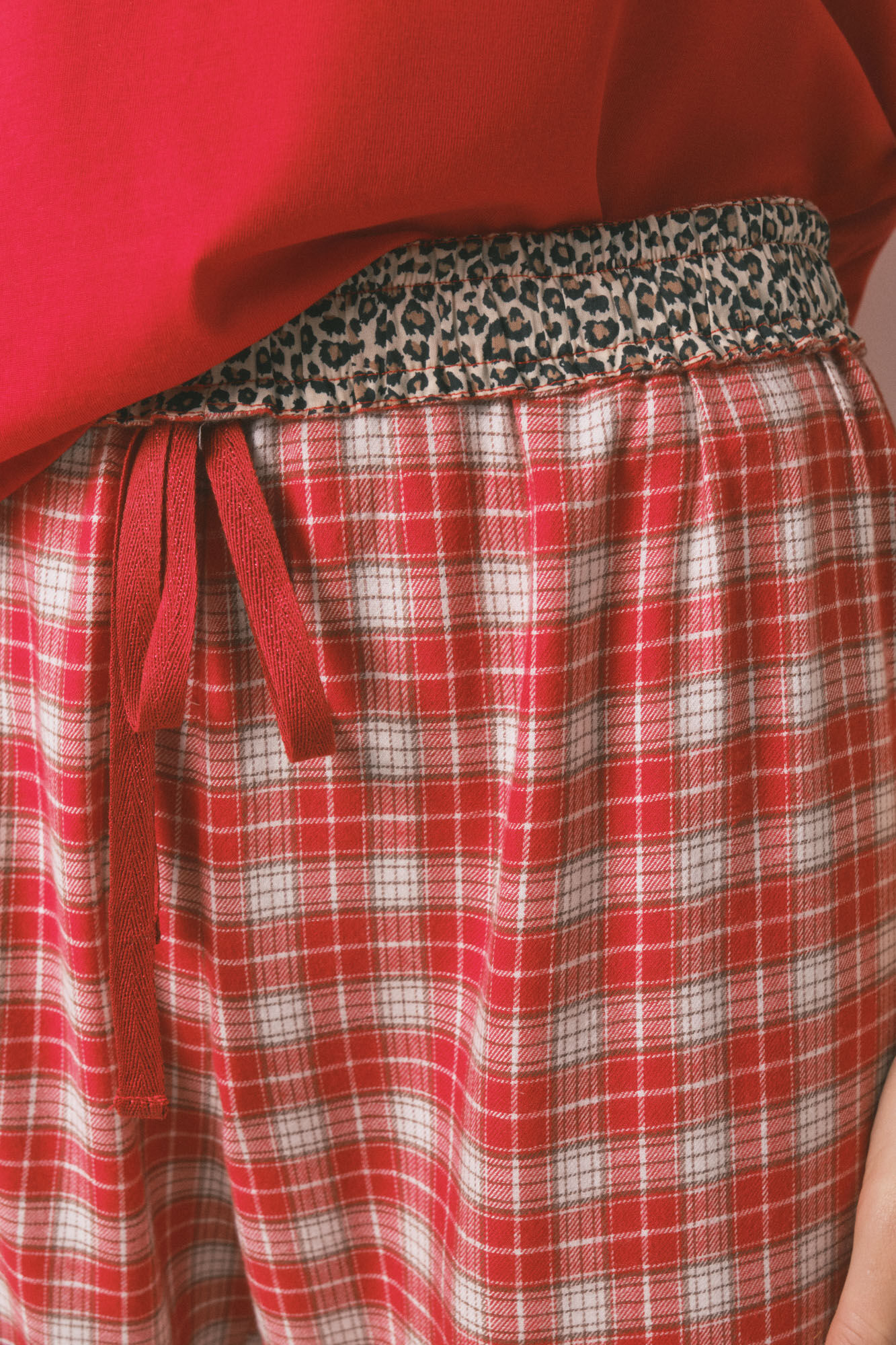 Women'secret Pijama larga 100% algod&oacute;n con estampado de cuadros de Snoopy