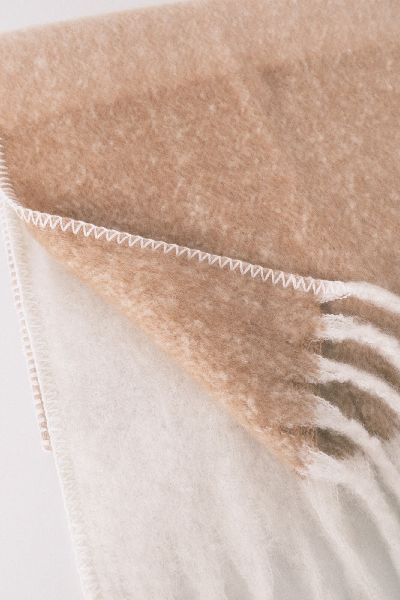 Women'secret Pa&ntilde;uelo con efecto mohair caf&eacute;