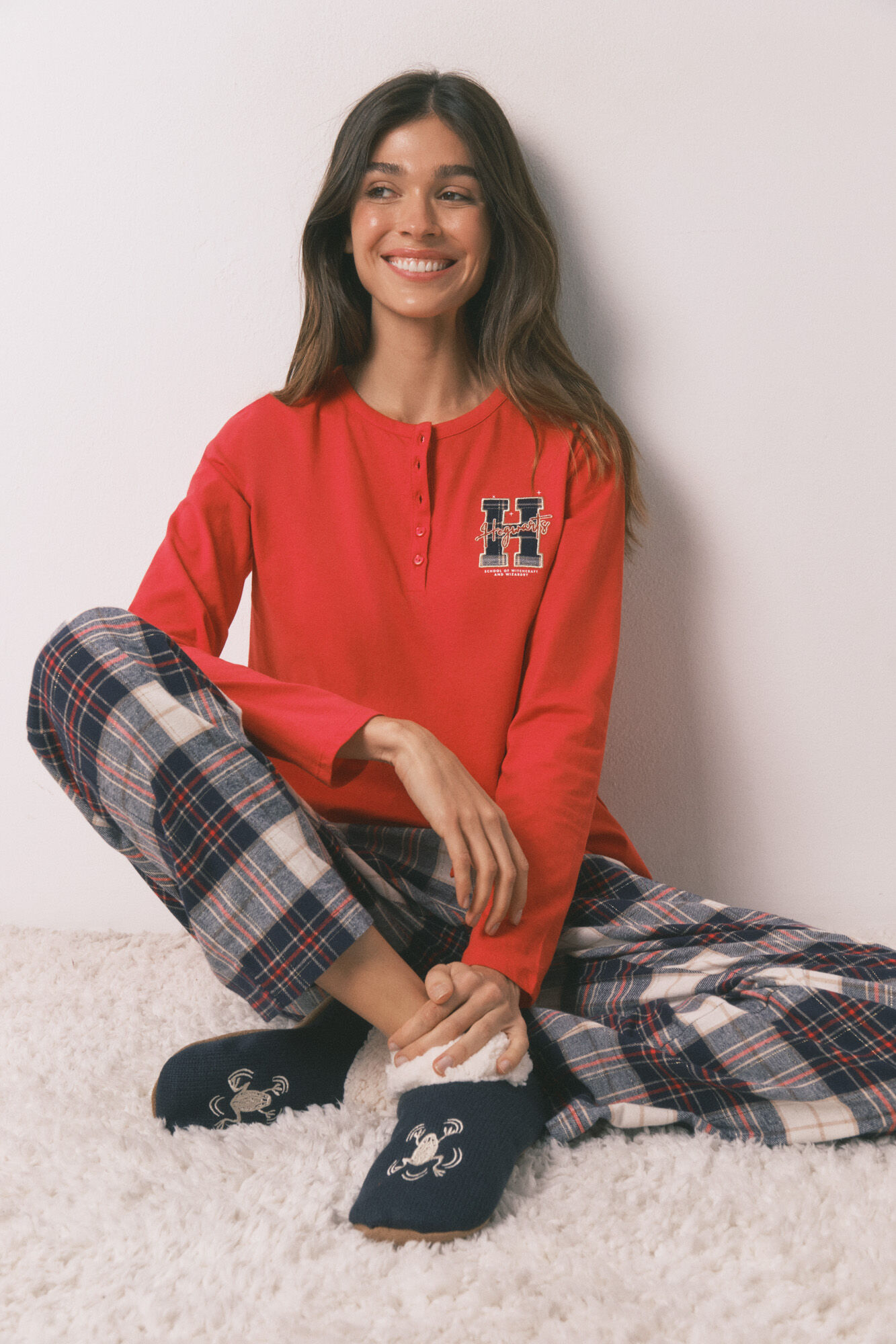 Women'secret Pijama larga 100% algod&oacute;n estampado cuadros "Hogwarts" rojo