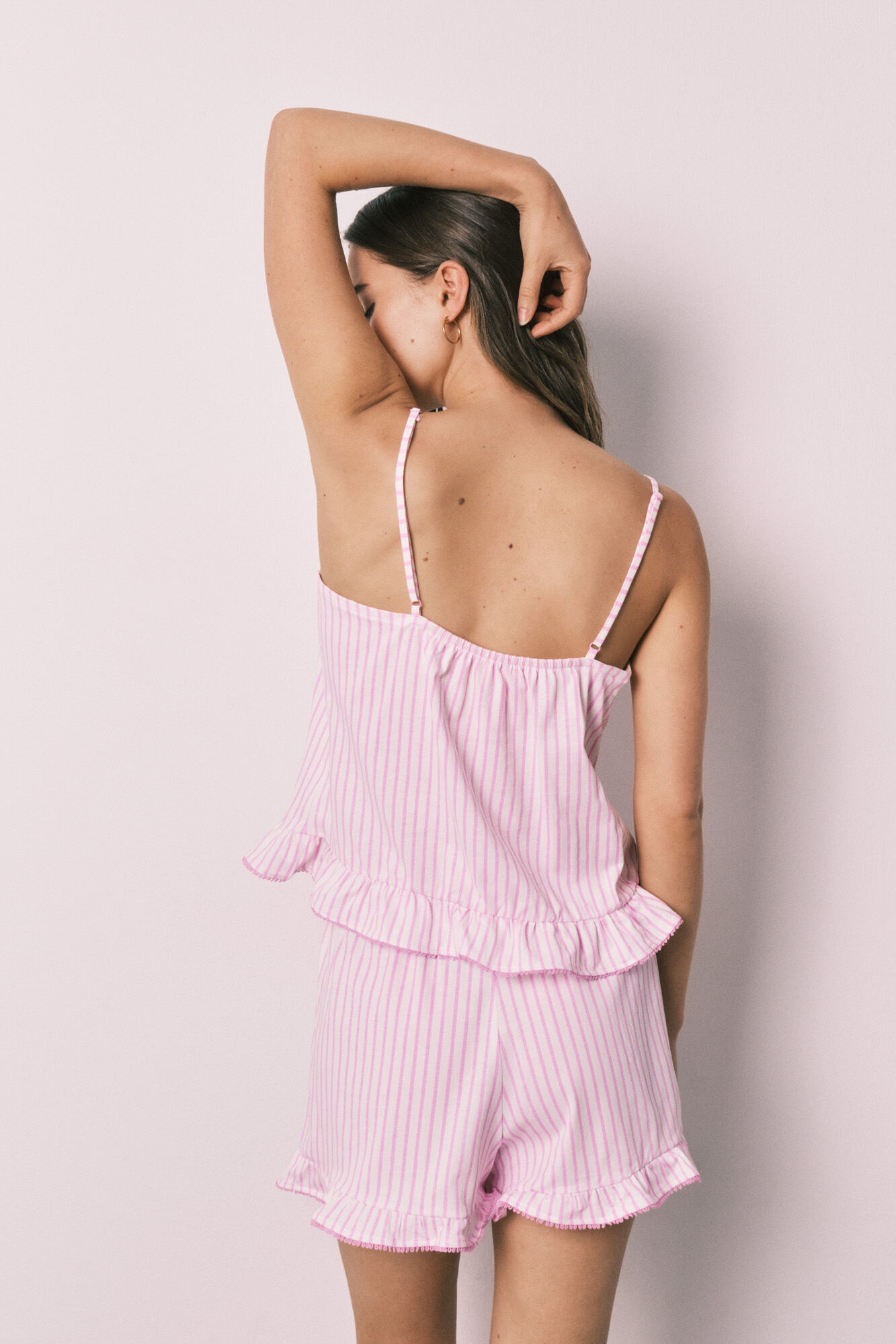Women'secret Pijama corta de tirantes de algod&oacute;n SmileyWorld&reg; de rayas con volantes estampado