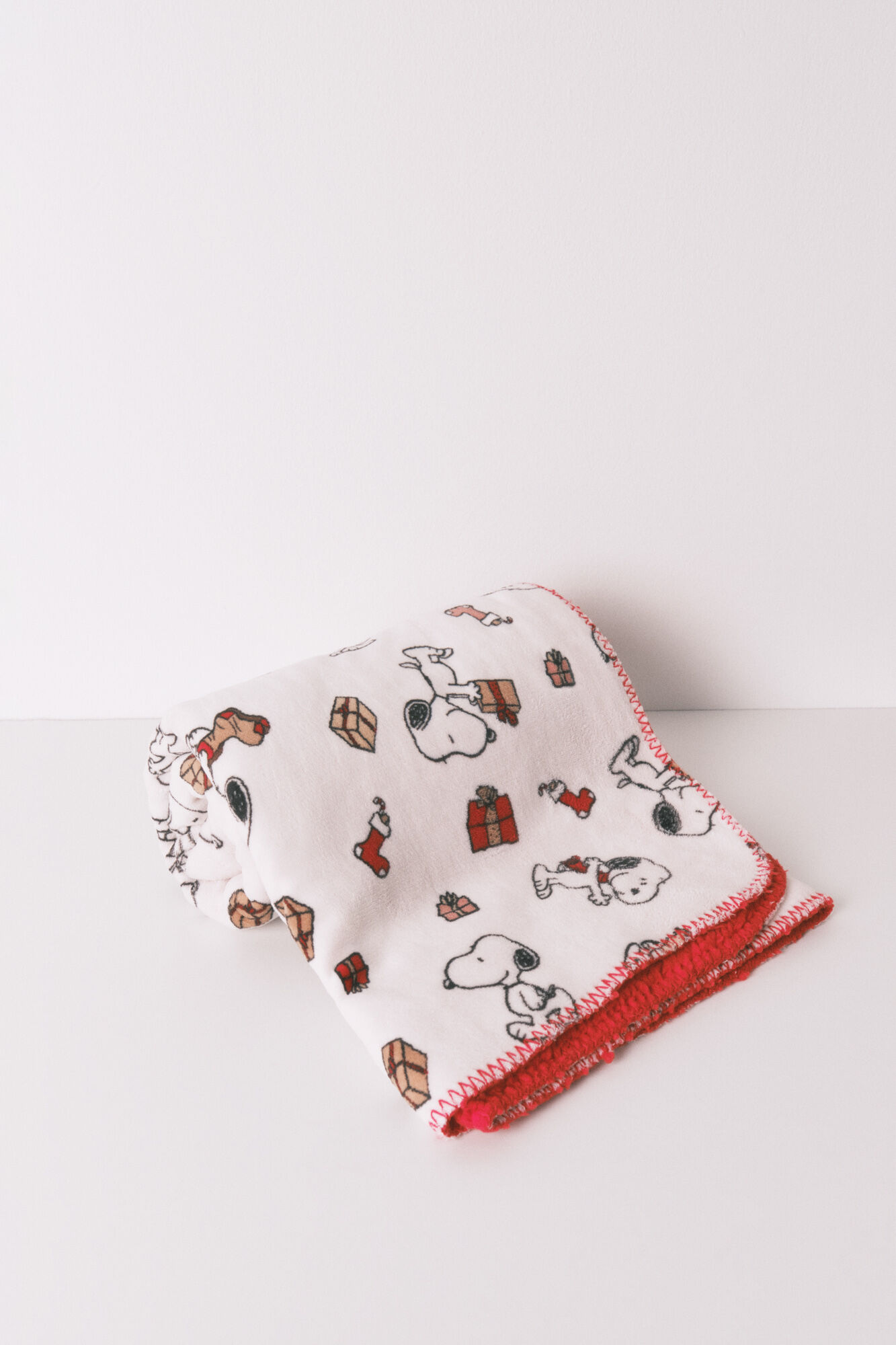 Women'secret Manta de velour de Snoopy s&uacute;per suave