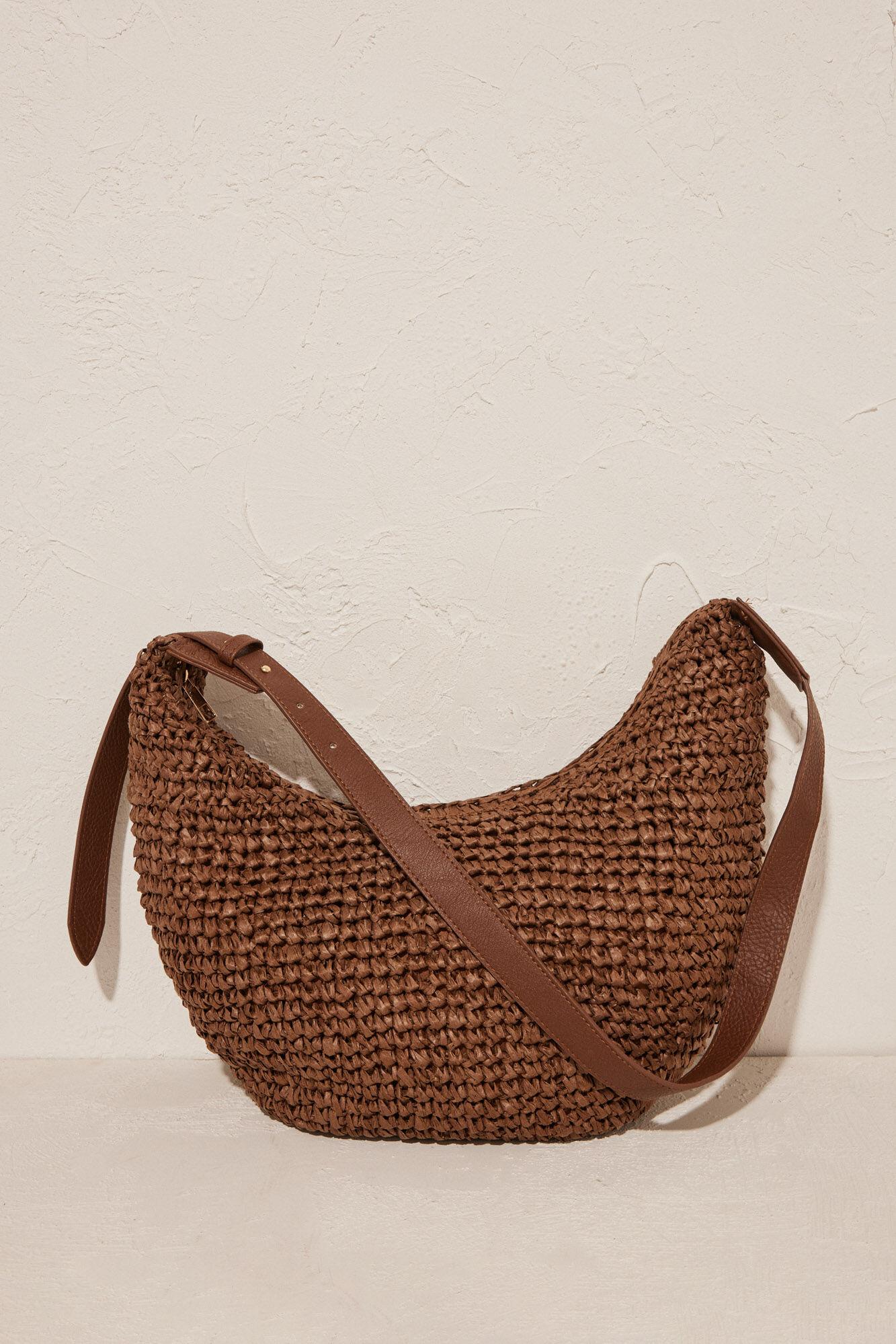 Women'secret Bolso hombro rafia marr&oacute;n caf&eacute;